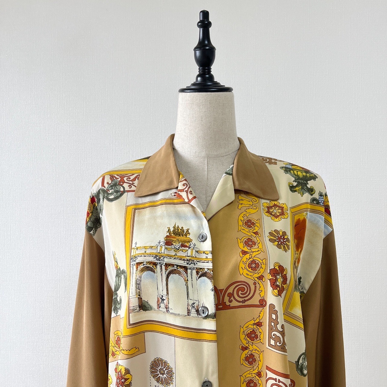 Made in Japan Art Museum Tour Vintage Top