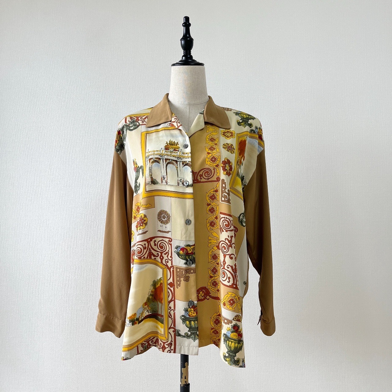 Made in Japan Art Museum Tour Vintage Top