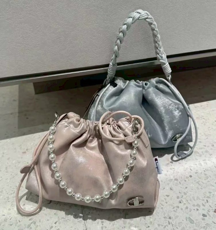 Champion 爆款雲朵包☁️