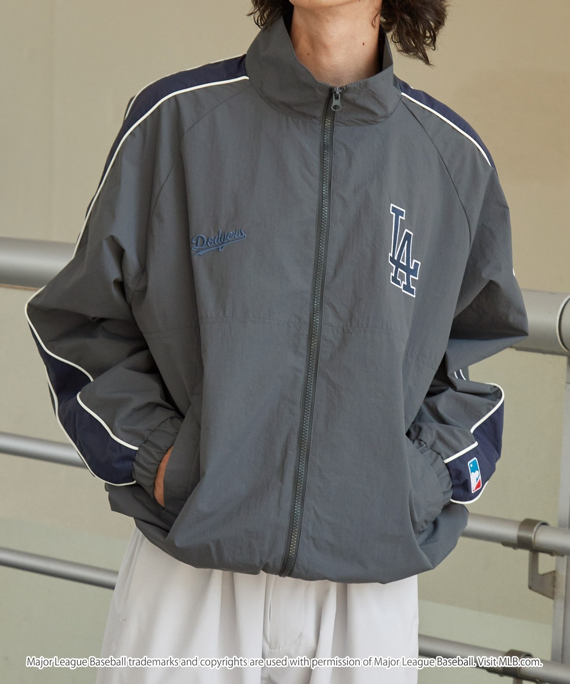 <新色 球迷們快搶!!!>MLB 美國 職棒 大聯盟 訂製 刺繡 立領 邊線 尼龍 運動 防風 外套