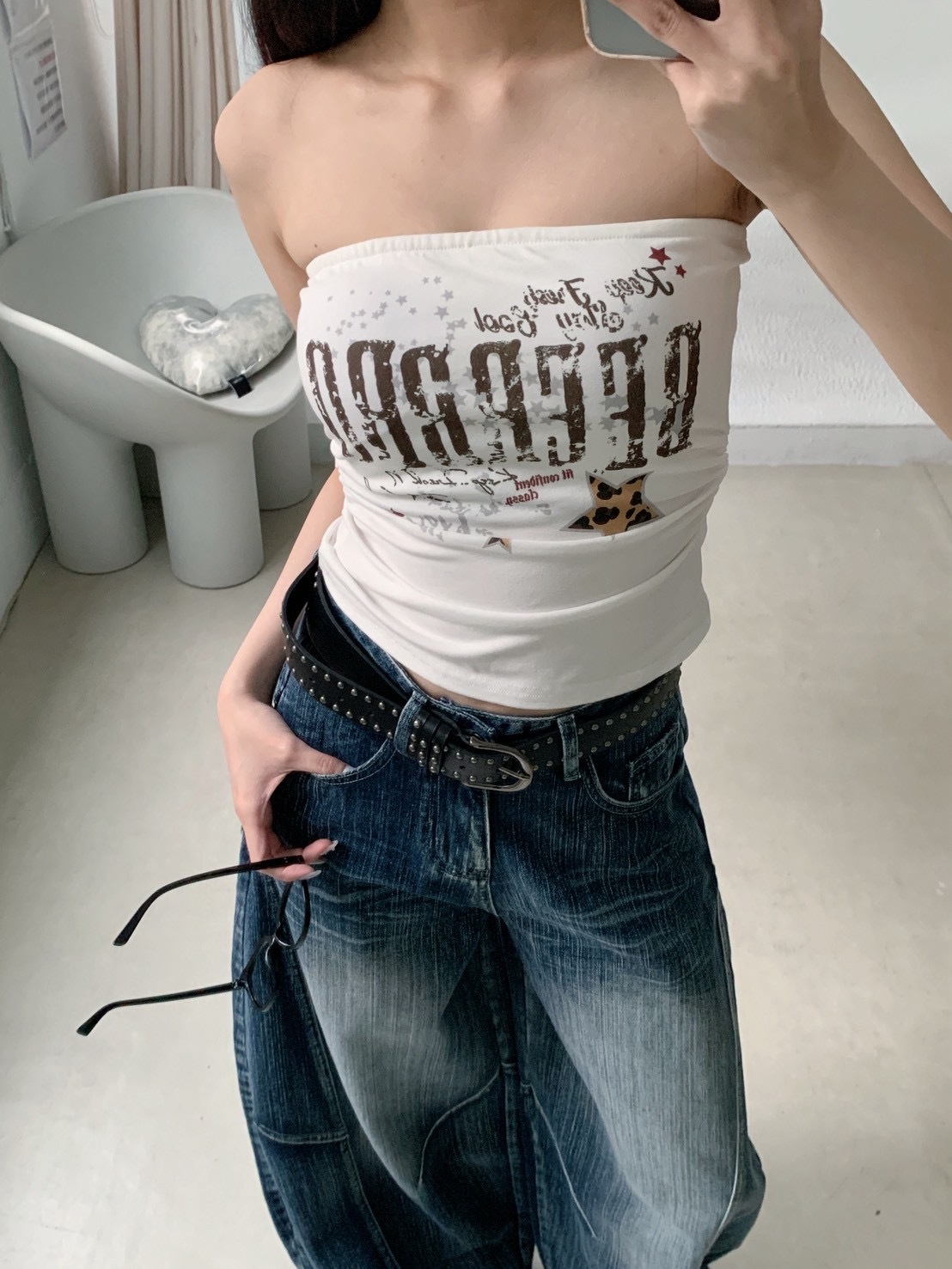 B111復古設計刷漆胸墊平口上衣