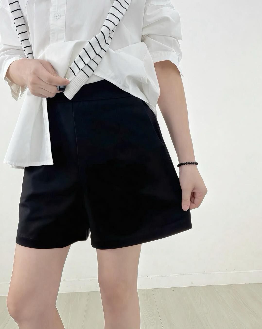 【顯瘦百搭的超彈力腰圍短褲】（現貨）