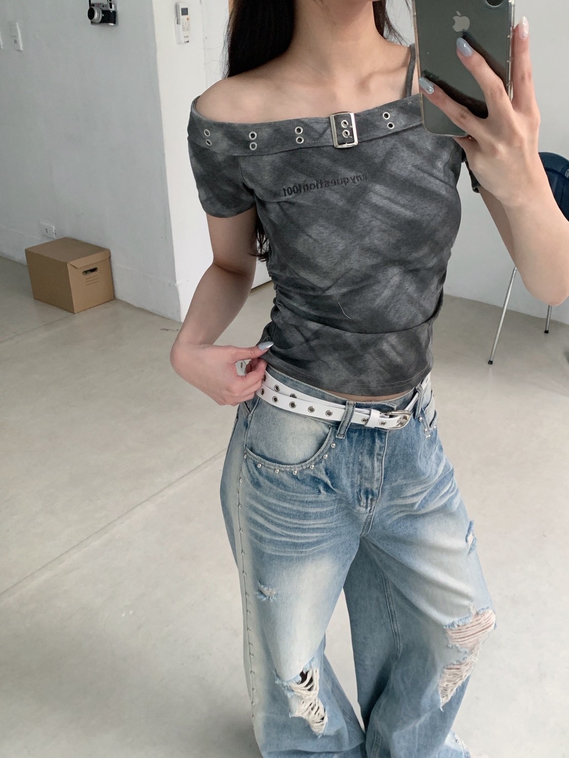 B155溫柔格紋斜肩上衣