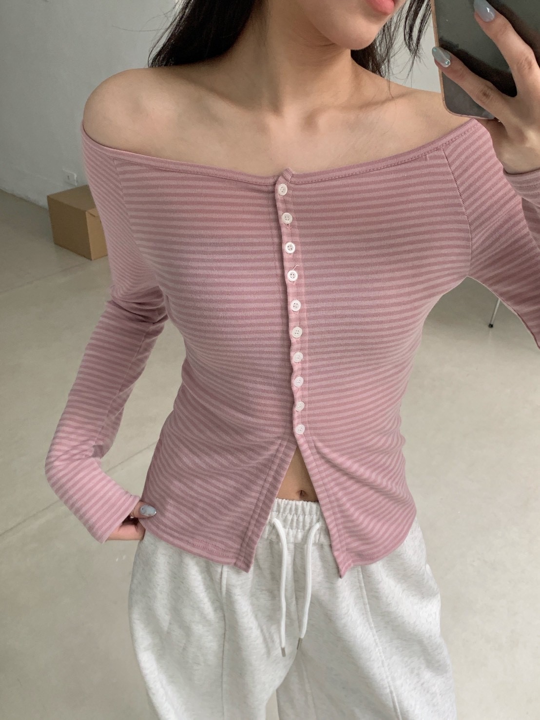 B135溫柔條紋鈕扣長袖上衣