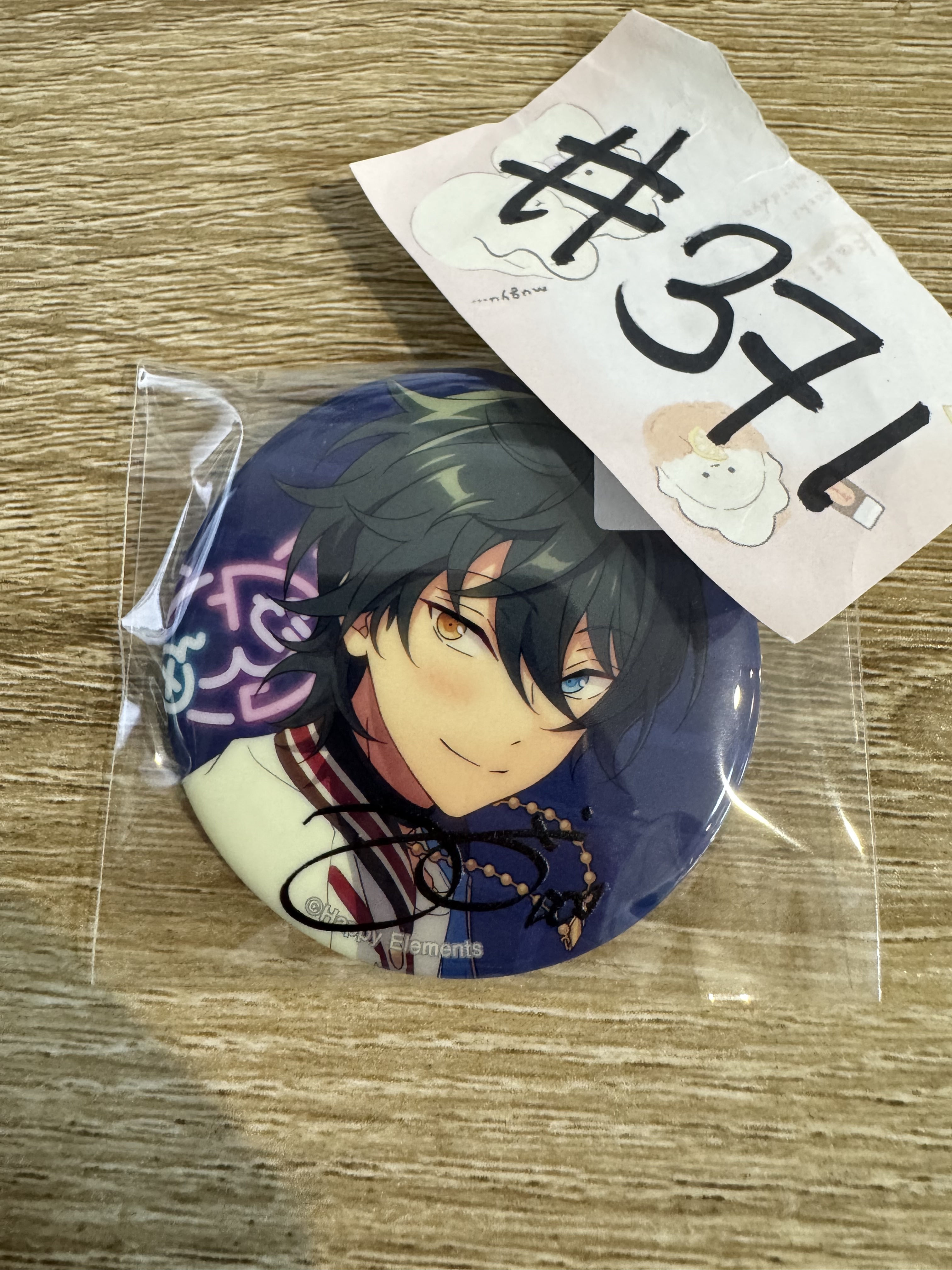 ES  MIKA 襟章#371