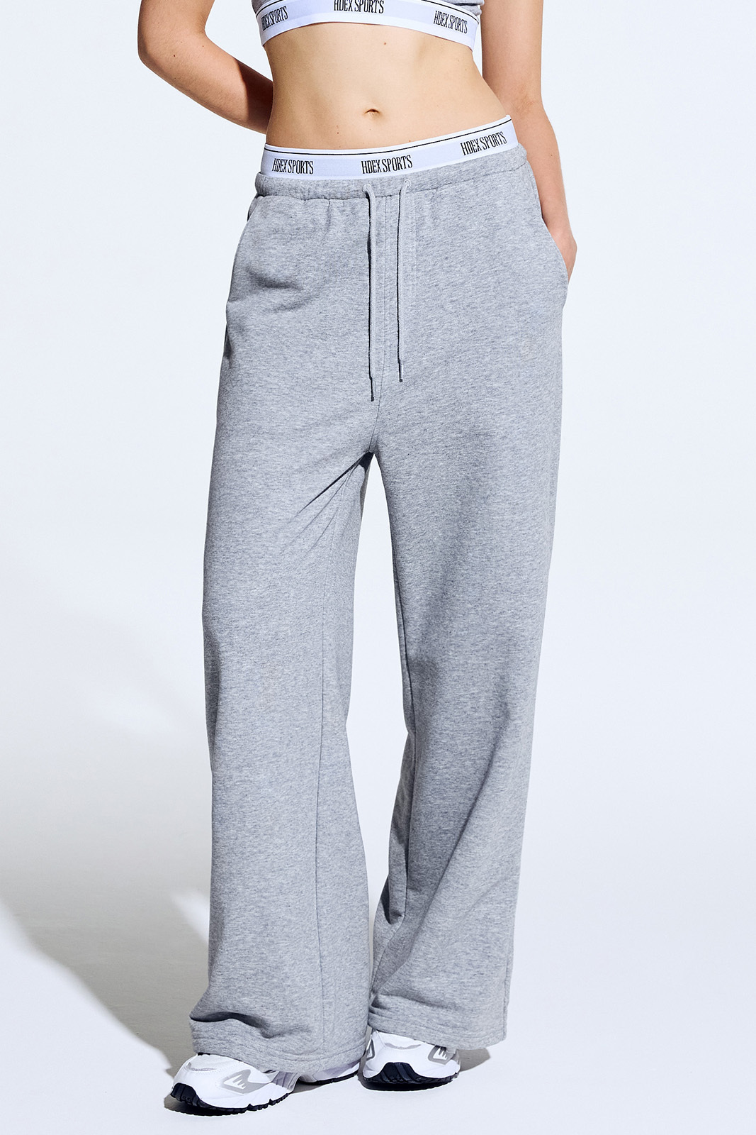 【入LIVECODE一件減至$378😱🔥！】【韓妹大熱運動日常品牌HDEX🔥】Banding Retreat Double LayerSweat Pantss (Melange Gray/Black)
