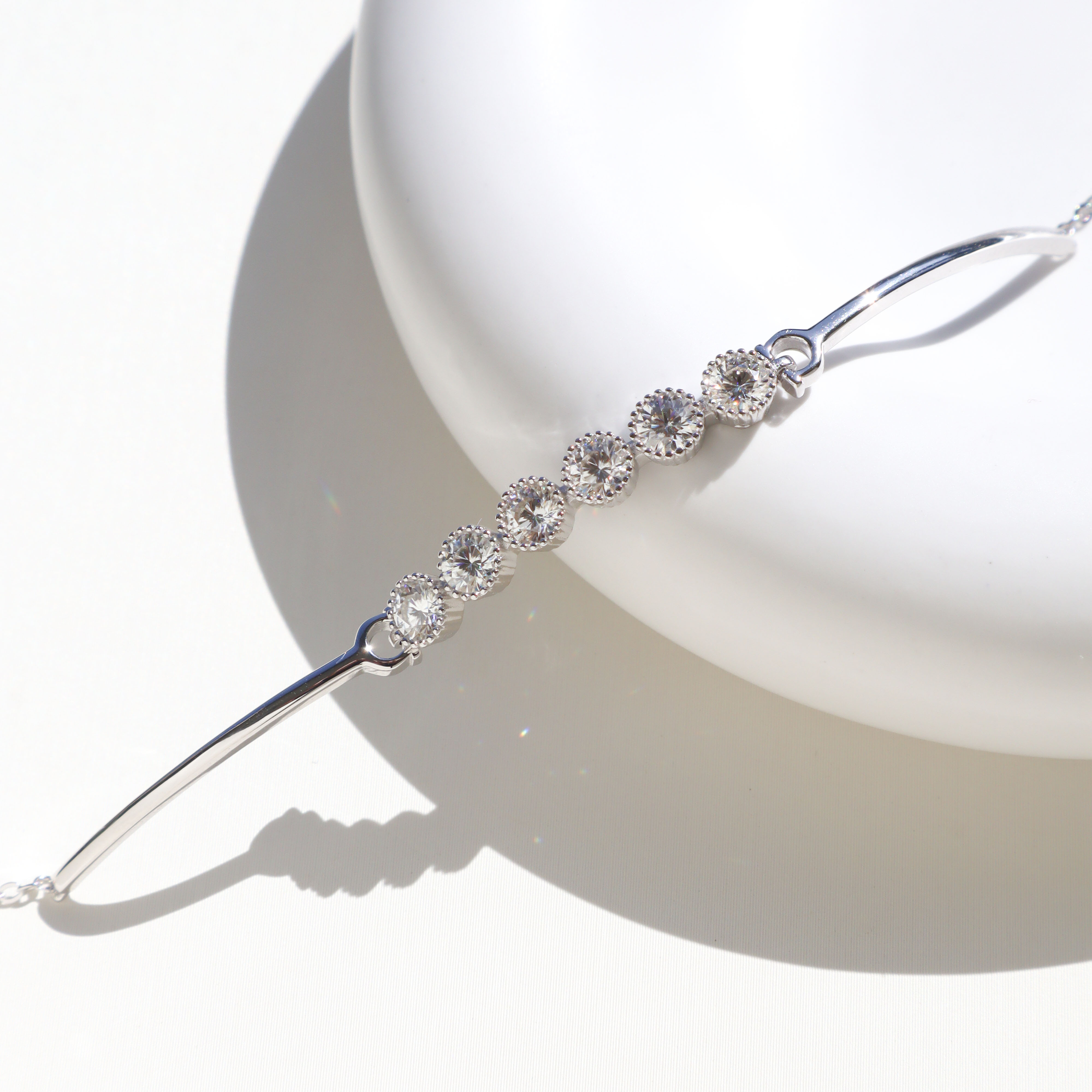 Silver/穀粒邊圓鑽莫桑石半鐲手鍊