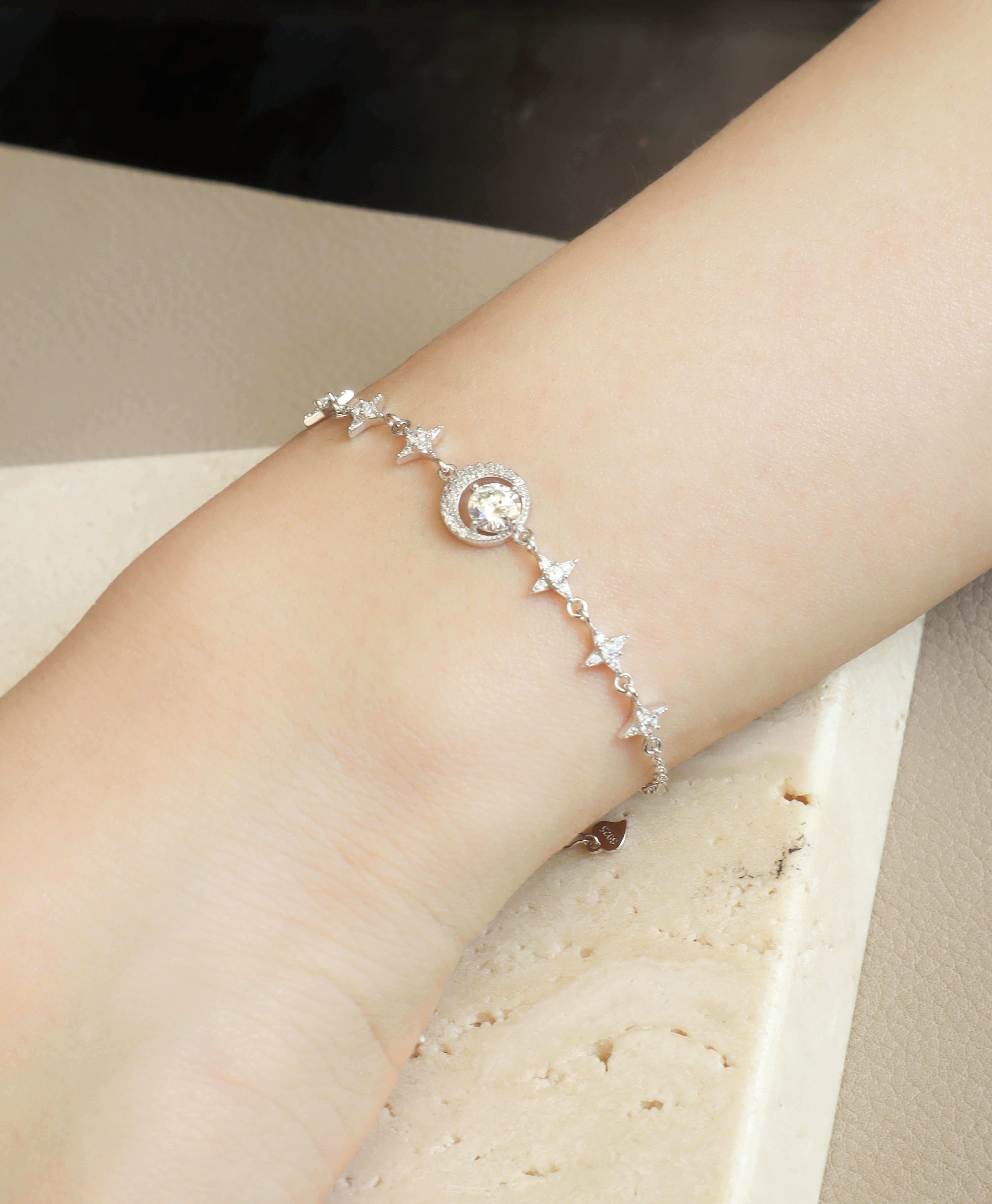 Silver/星月光芒莫桑石手鍊