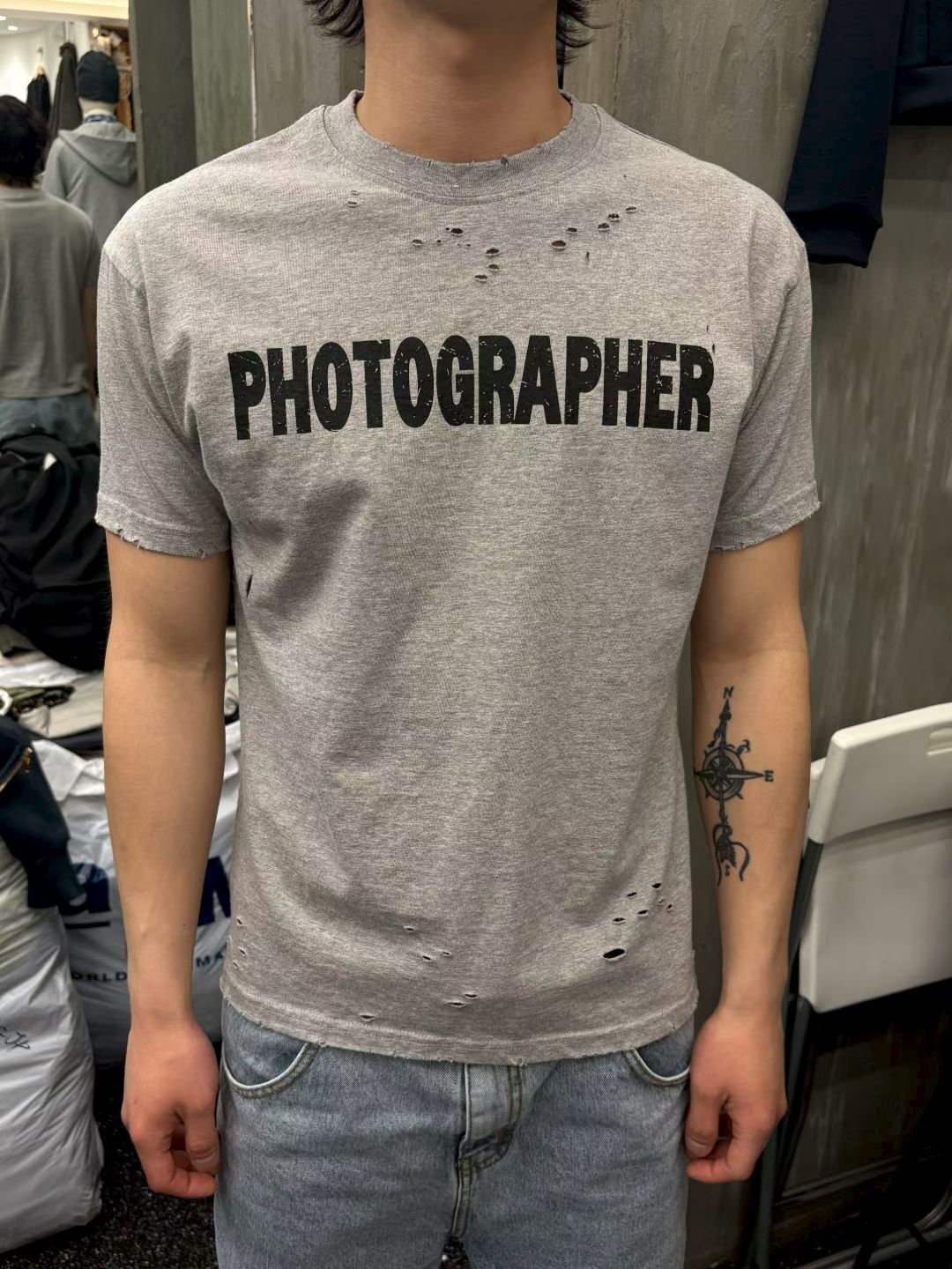 英文字破洞短袖Tee SCOPE-150T