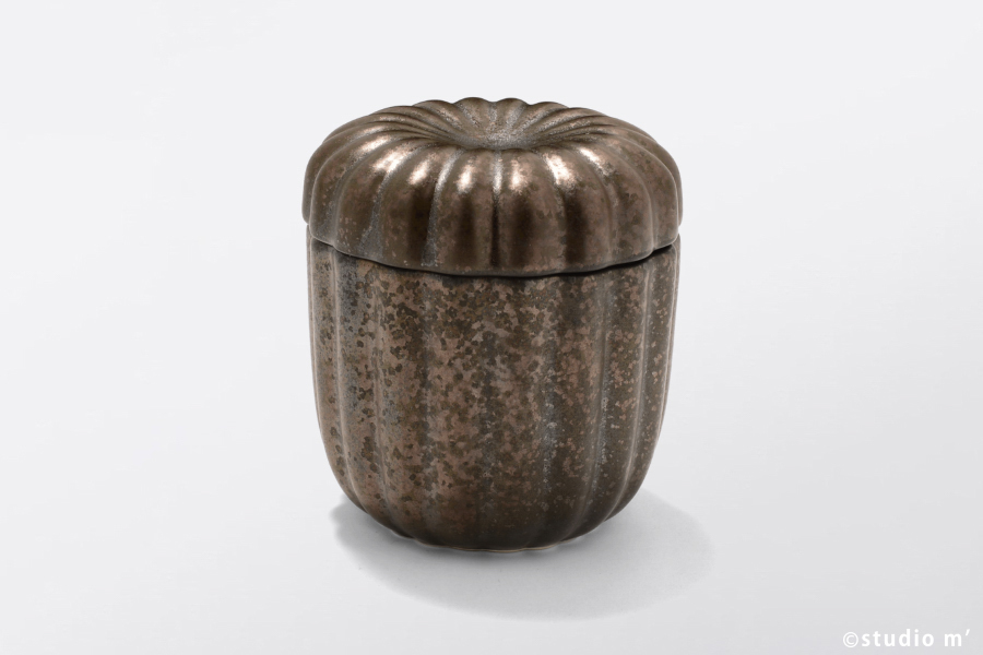 (尚未到貨)STUDIO M' - Urara 菊割蓋物 / 黑 / 附蓋