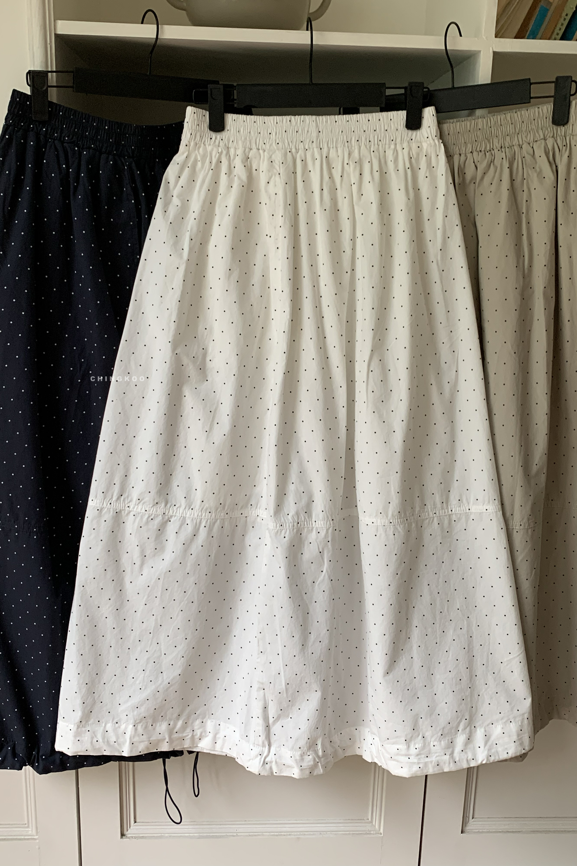 April｜日系點點縮口半裙 3色