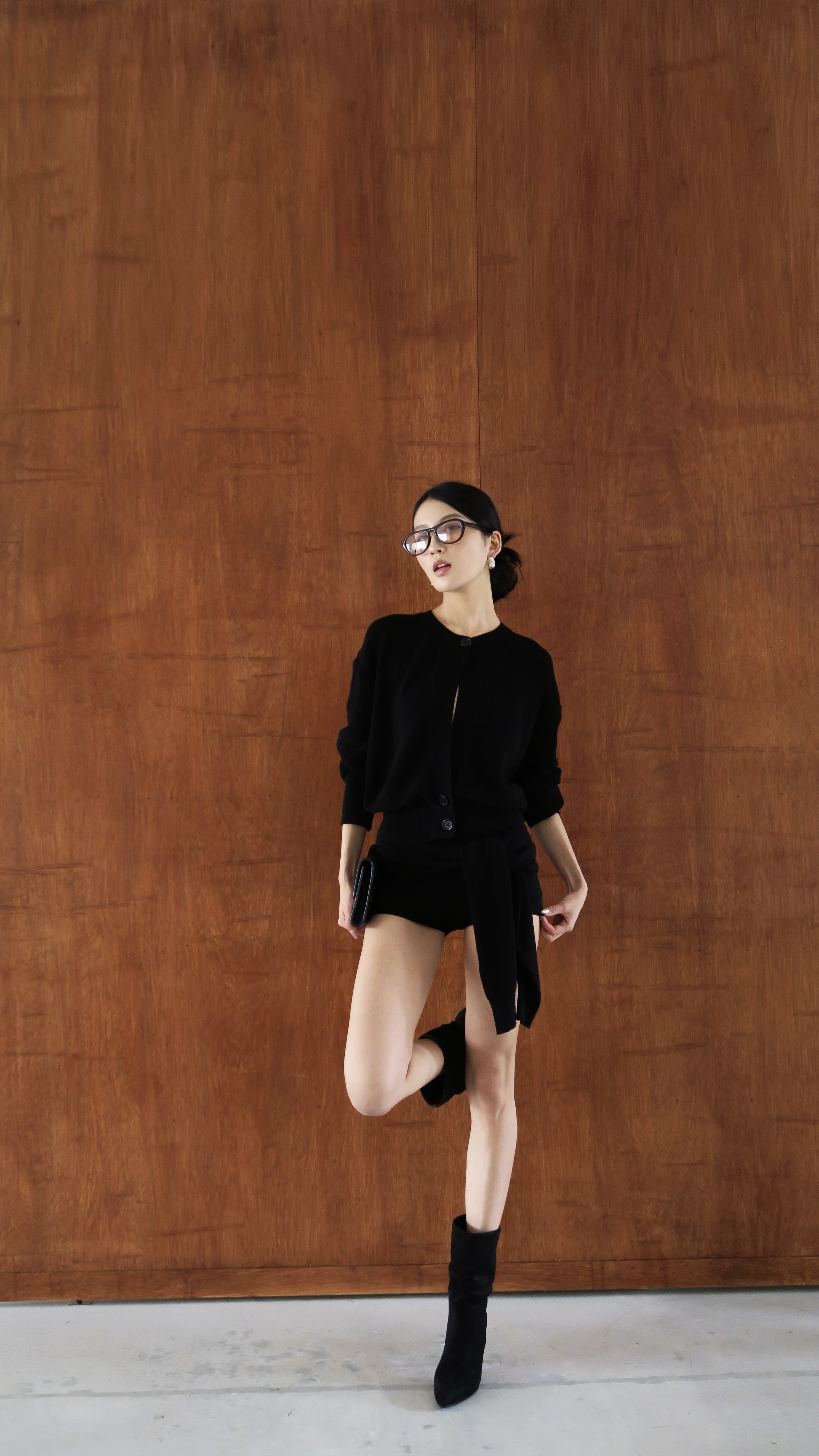 胸前簍空套褲-單上衣