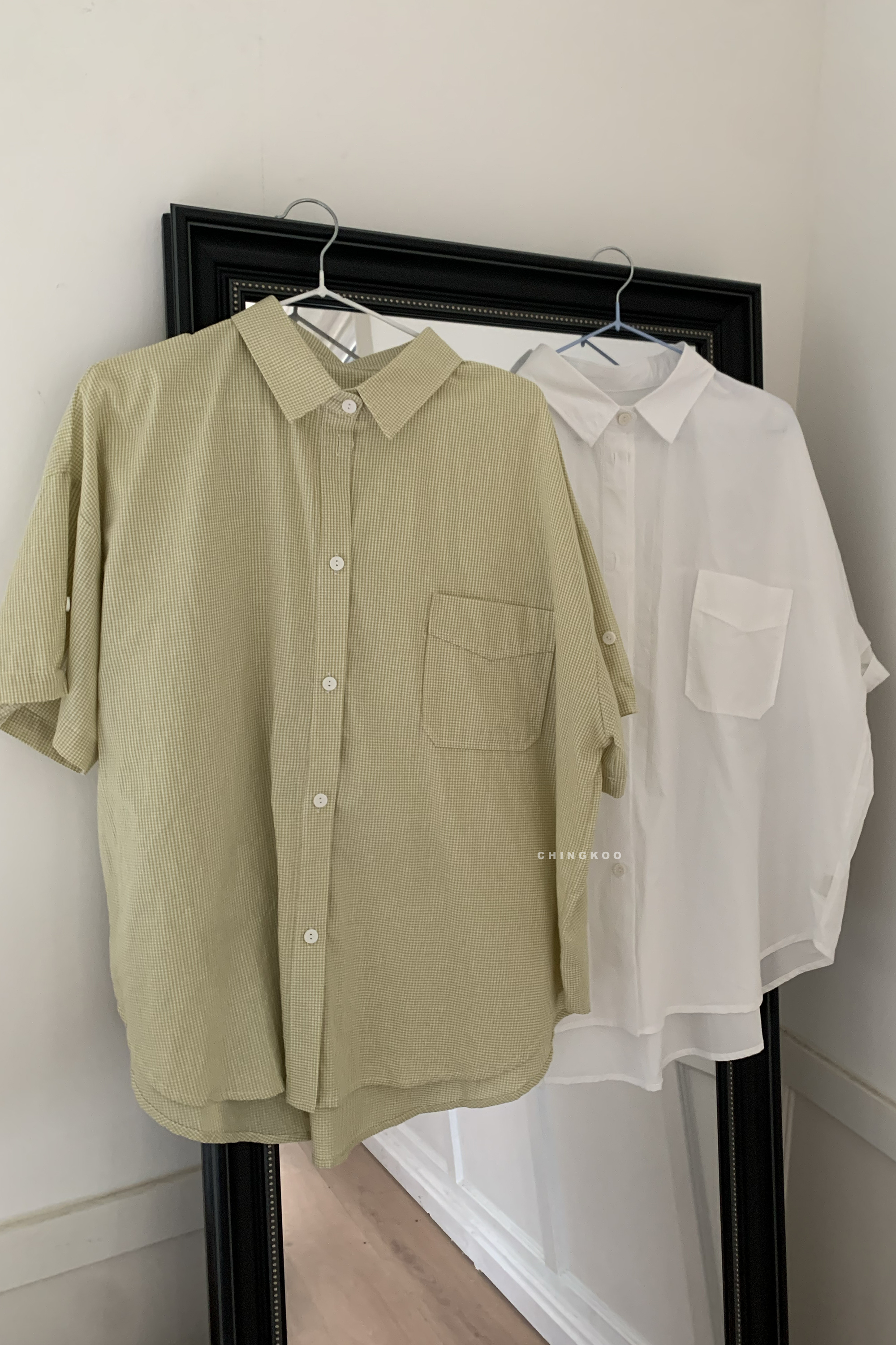 April｜檸夏小格鈕釦短襯 2色