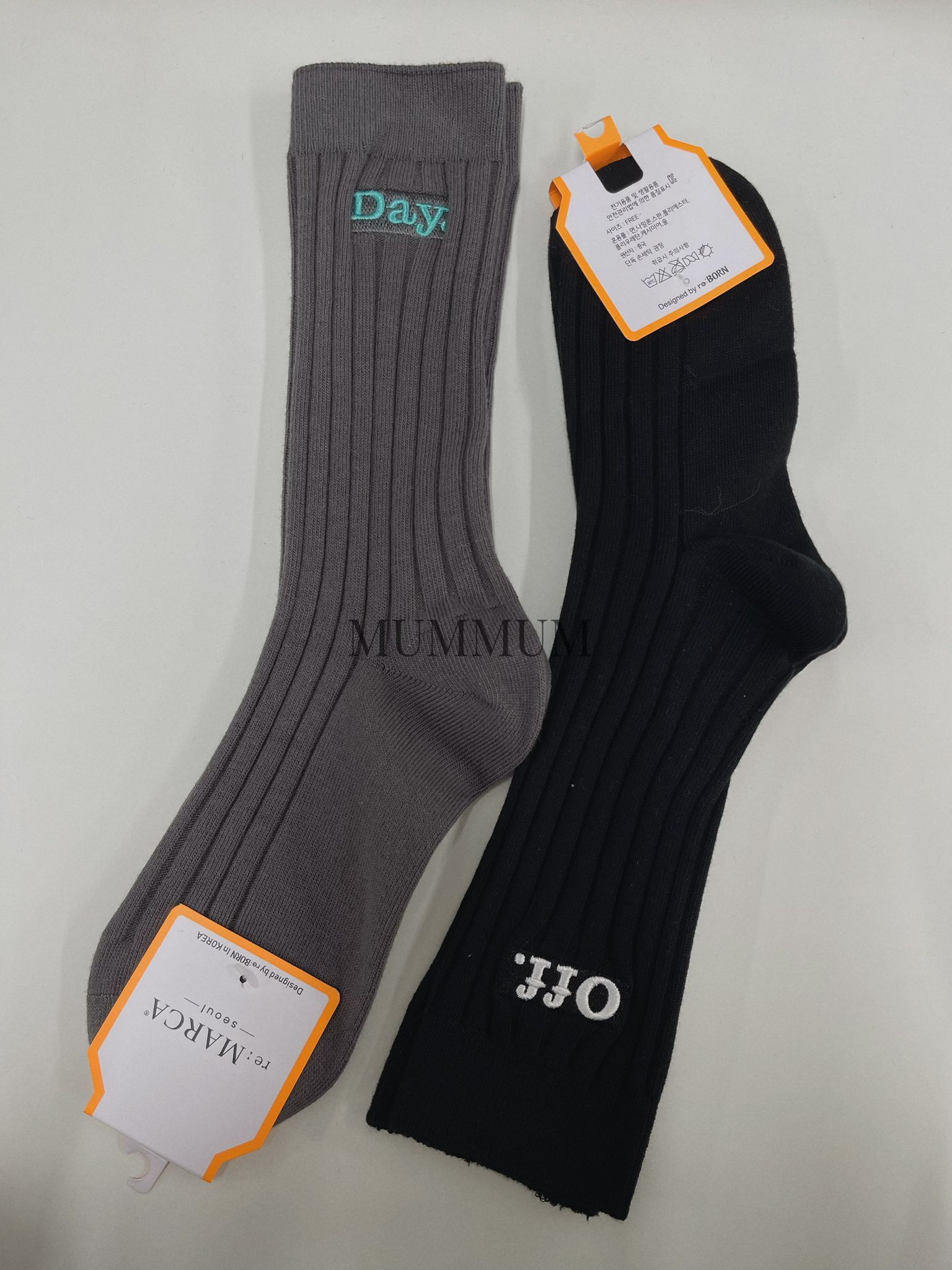 ac1067/ Day off襪