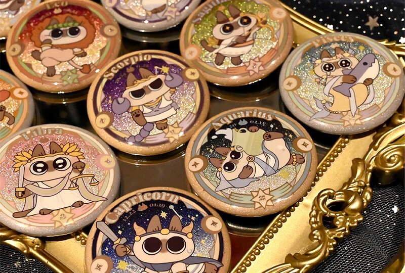 【限量販售】暹羅貓小豆泥-小豆泥逐星系列-雙閃徽章盲盒（1個，12個/盒）盲盒販售 隨機出貨