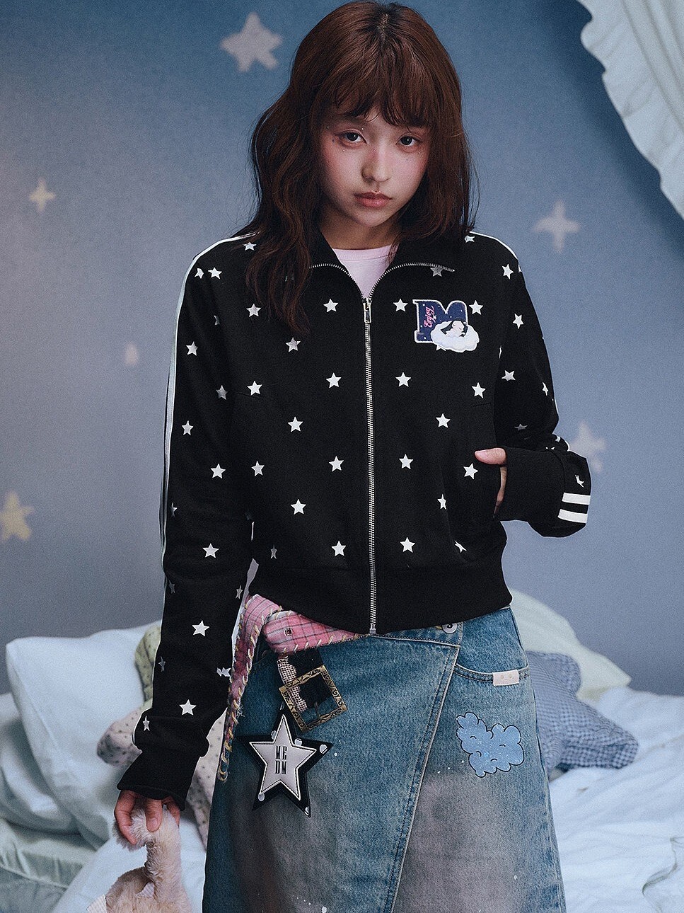 MEDM×Iria的信箱 背後Logo 雲朵立領 滿印星星 短版夾克 外套