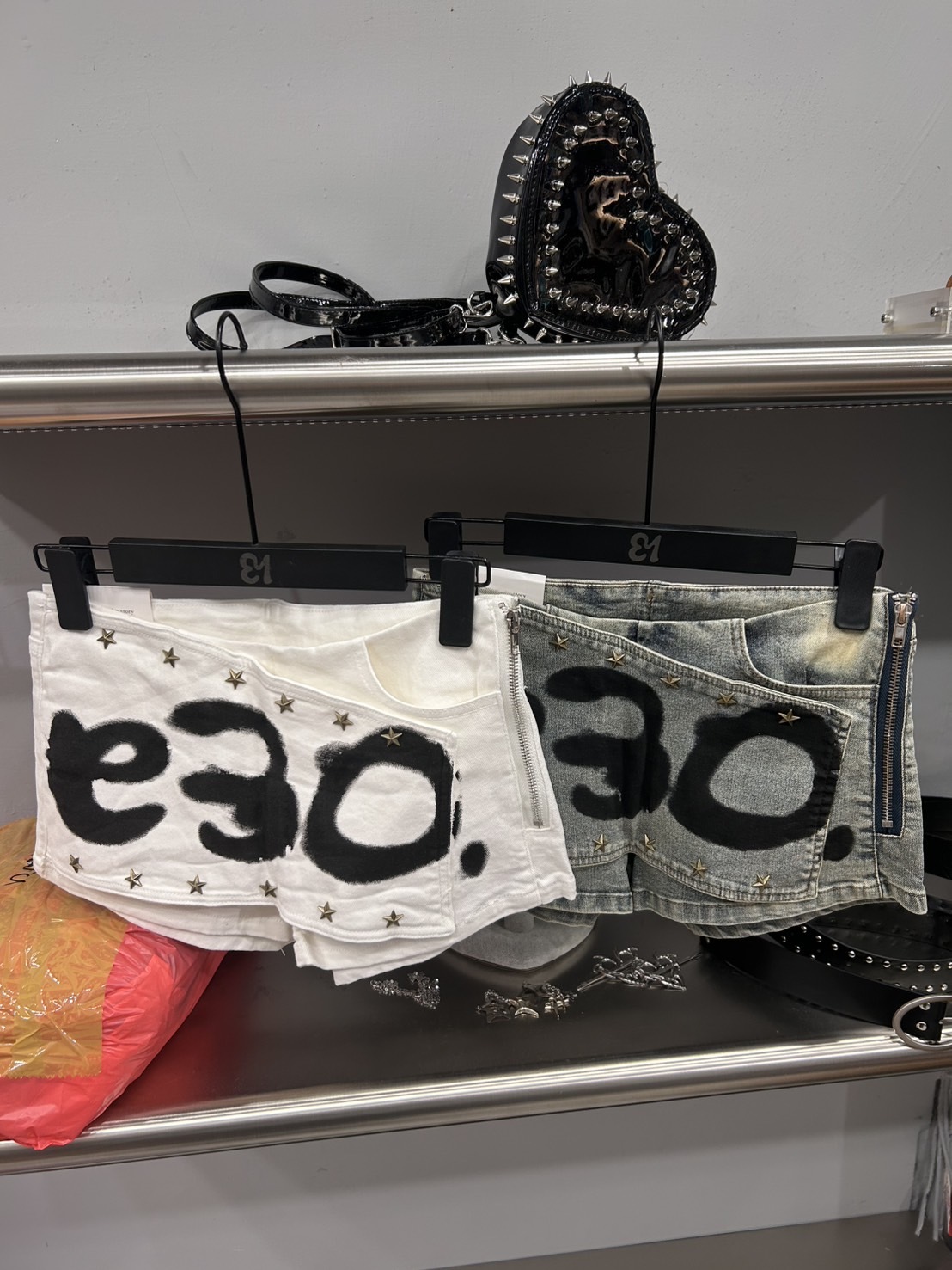 B185亞裔星星刷色短裙