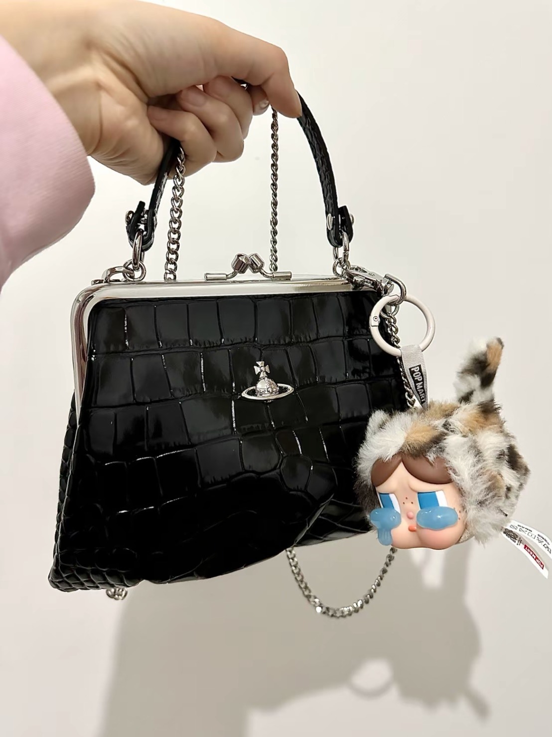 2026年新版 VIVIENNE WESTWOOD 西太后 GRANNY FRAME 鱷魚壓紋 小牛皮 餃子包