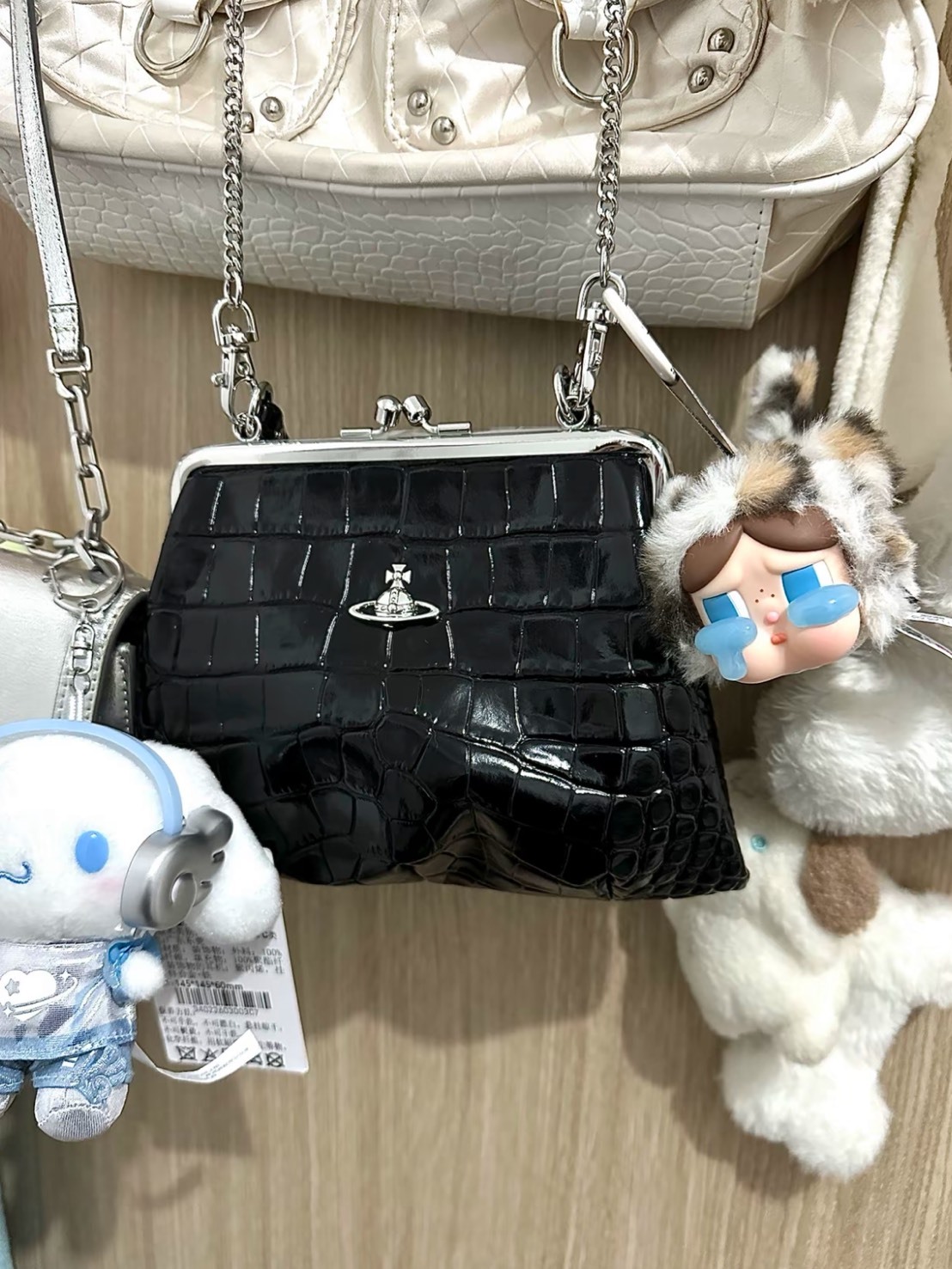 2026年新版 VIVIENNE WESTWOOD 西太后 GRANNY FRAME 鱷魚壓紋 小牛皮 餃子包