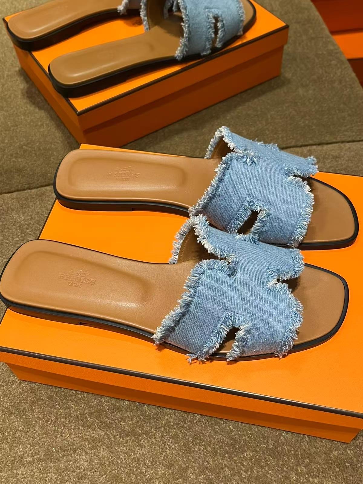 Oran sandal bleu clair （可預訂size）