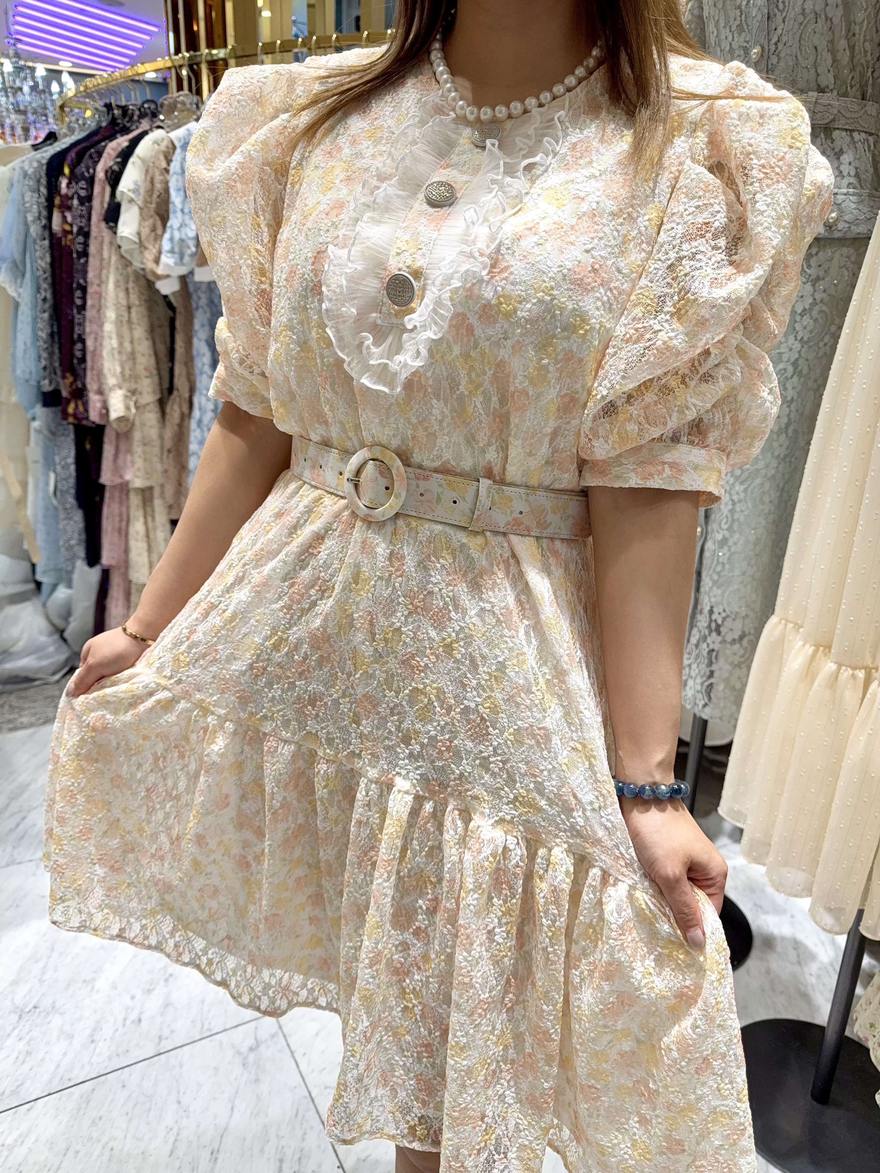 AD32 "短版" 胸40-45  腰37 長34.5 $909 (一口價)