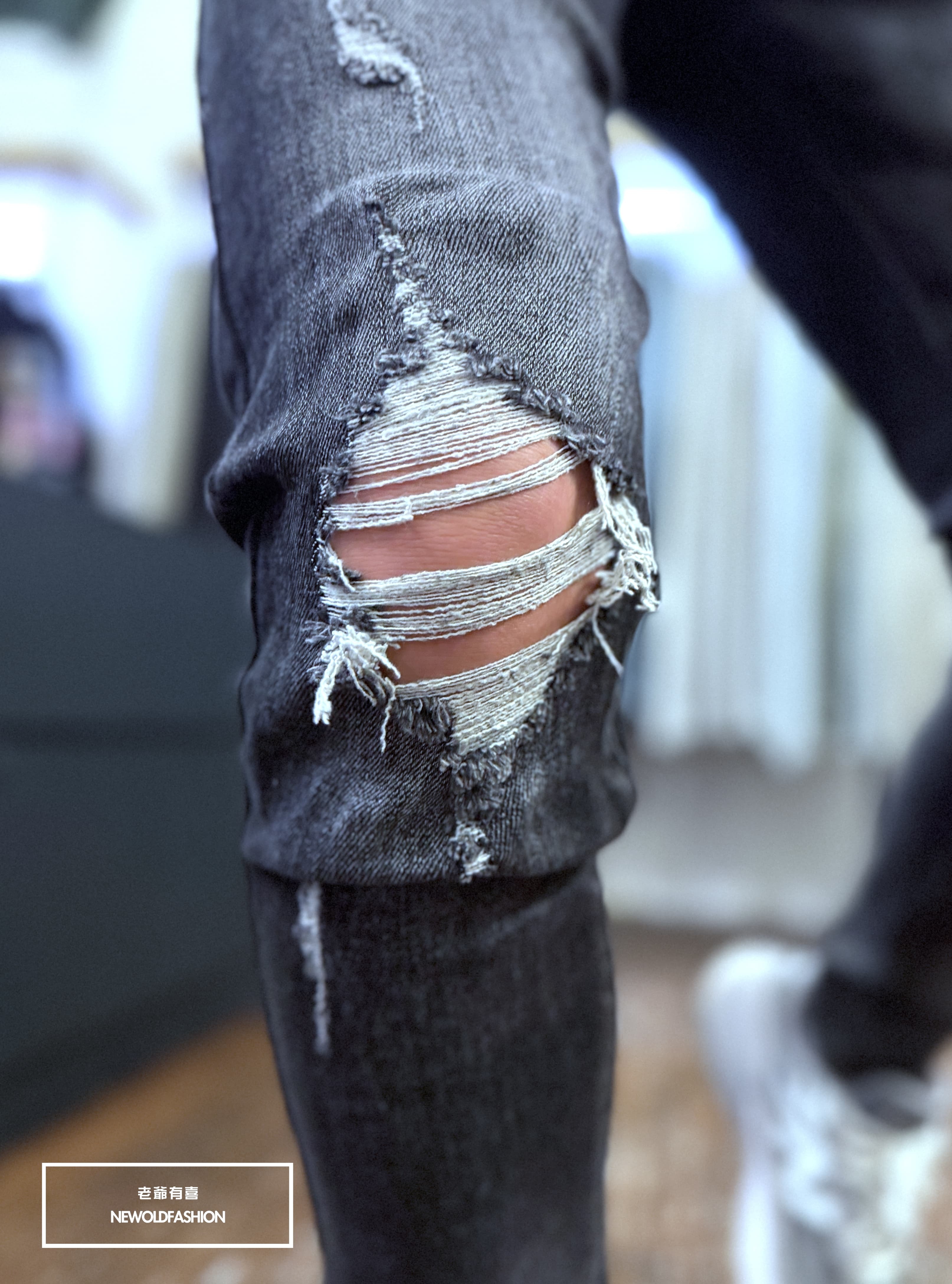 『新品上市』重磅燻霧黑灰膝破壞小直筒(NOF26045991)