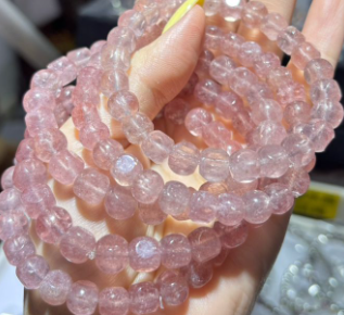 260409 - A15 方圓有道清水提草莓晶手串