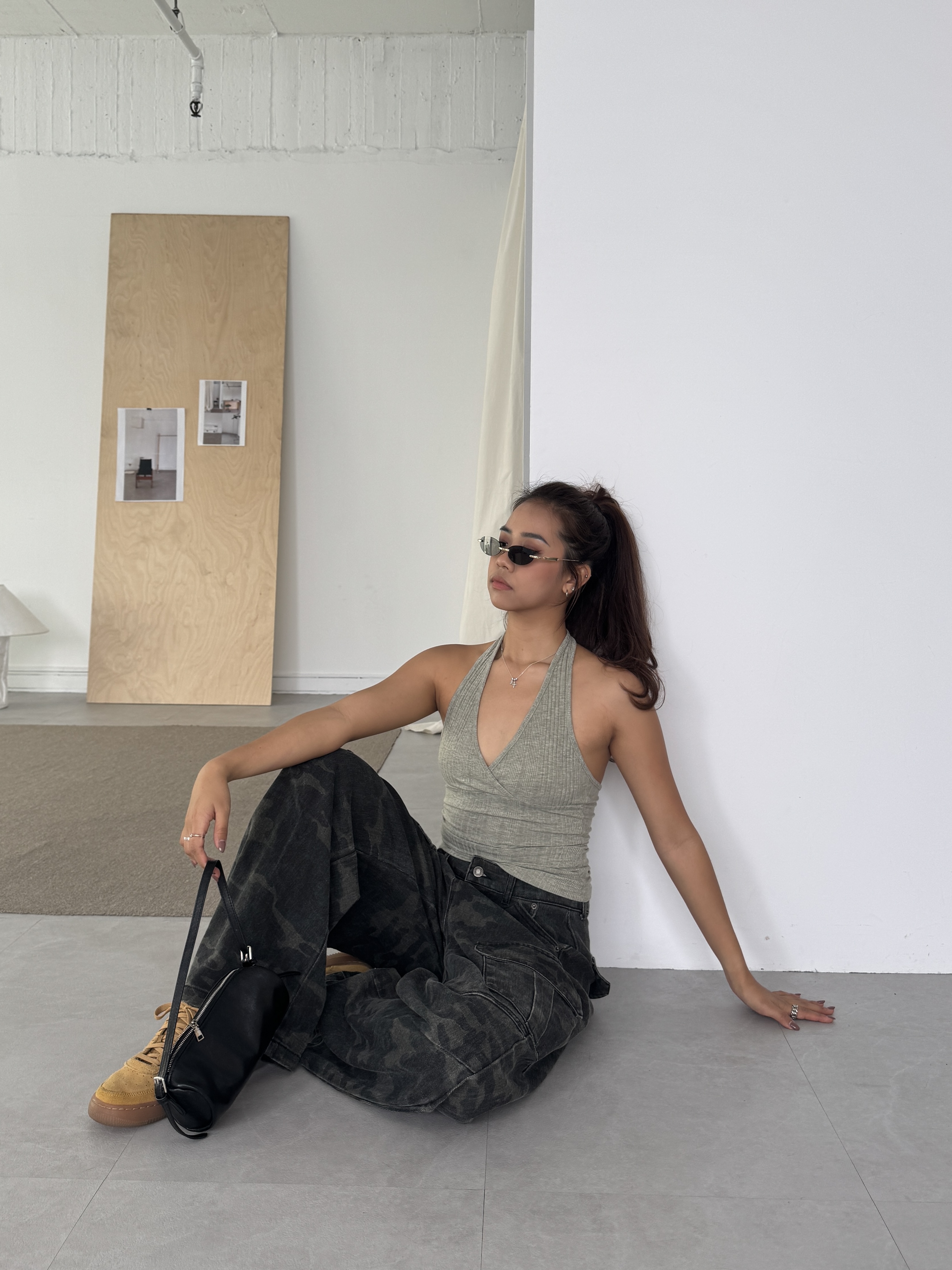 𝑹𝒆𝒃𝒆𝒍 𝑭𝒊𝒕💞V領坑條掛脖背心(3色)