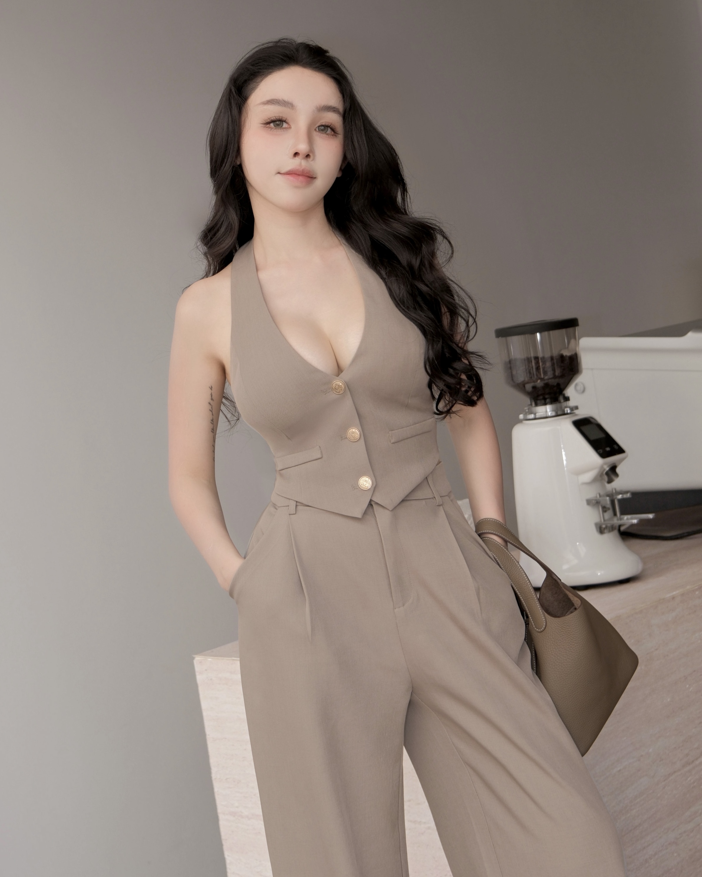 訂製-柔霧簡約掛脖削肩背心