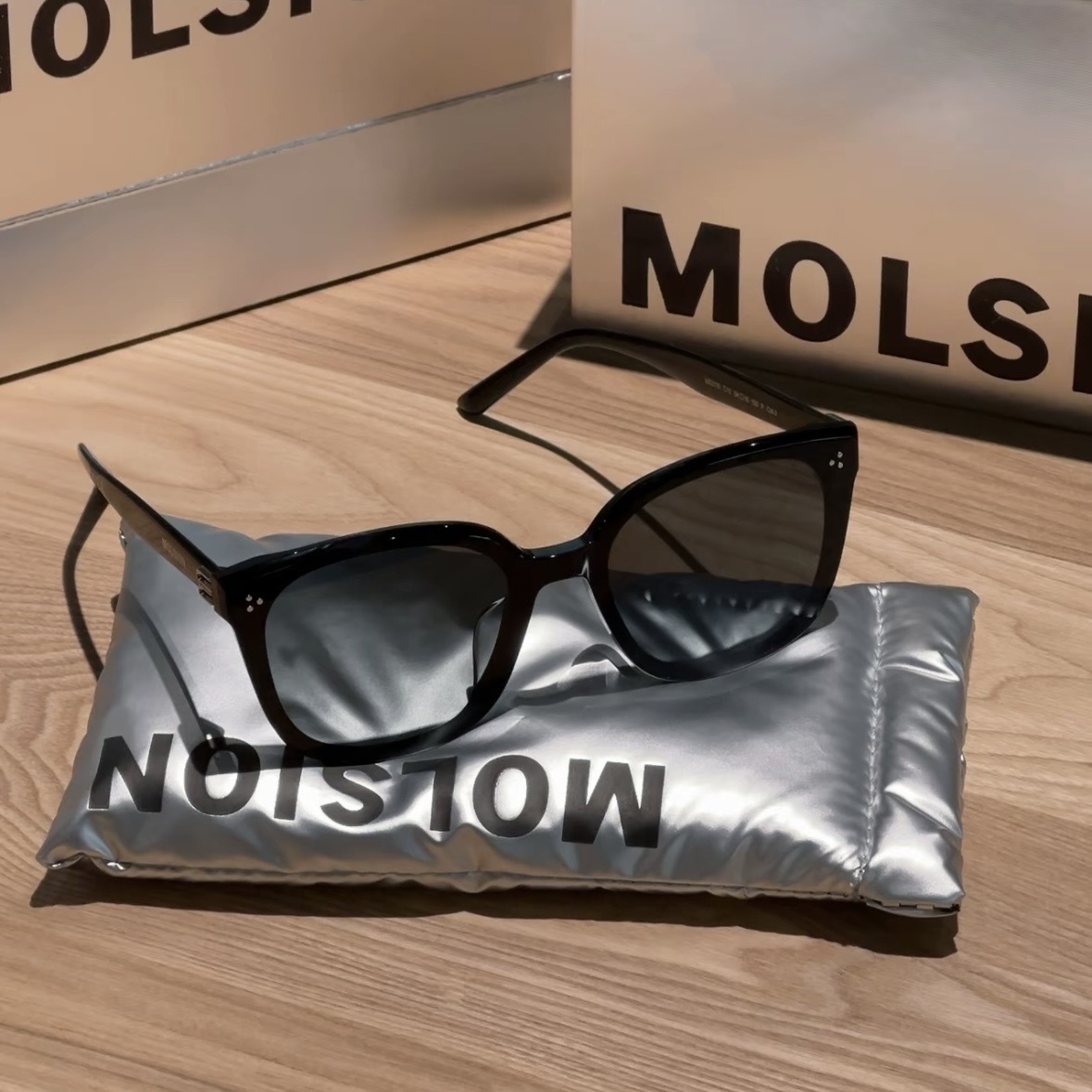 <張凌赫代言>MOLSION 經典 方框 墨鏡 全黑