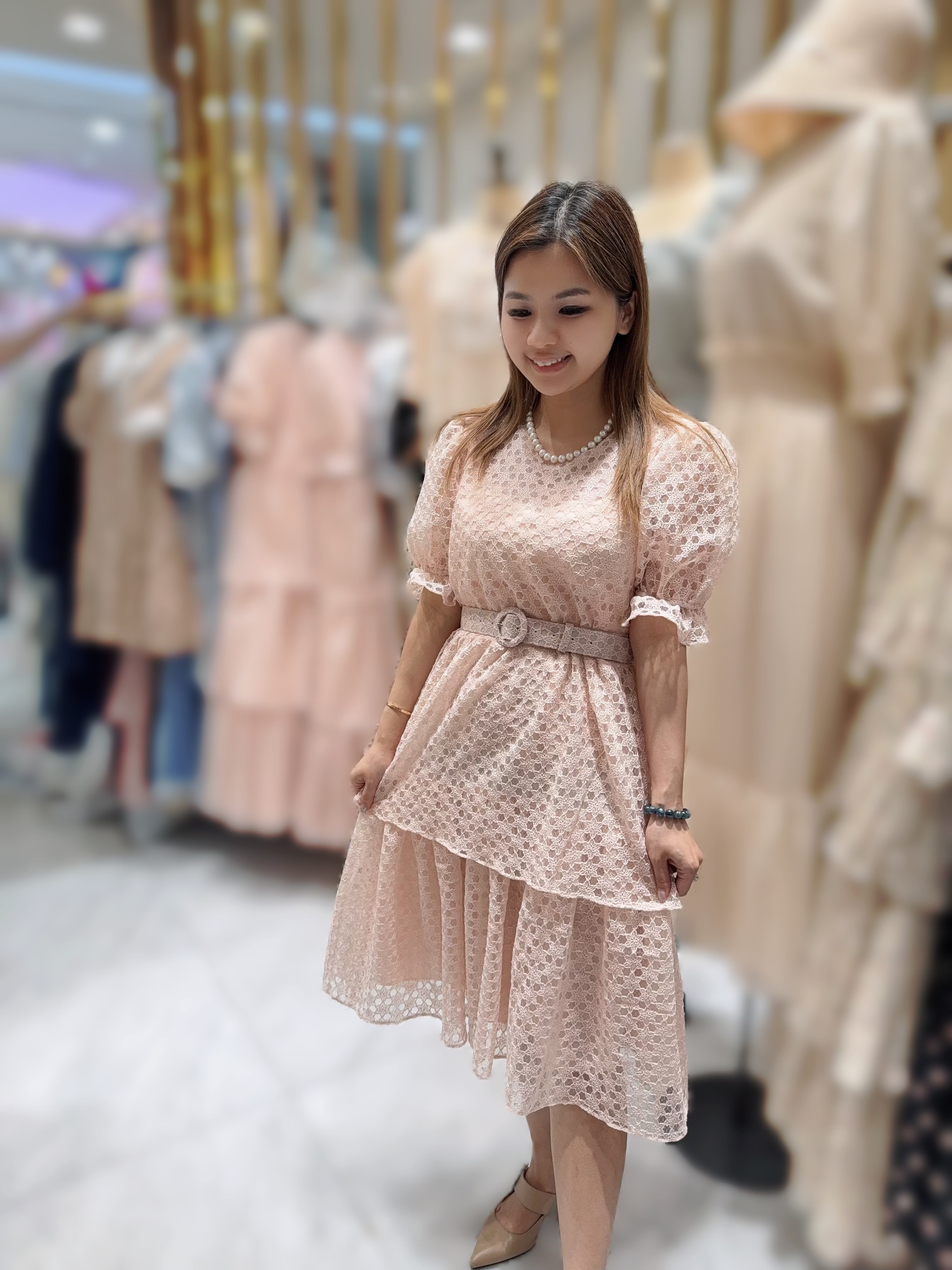 AD44 "短版" 胸40-44 腰41 Hip 48 長38 $909 (一口價)  震撼價