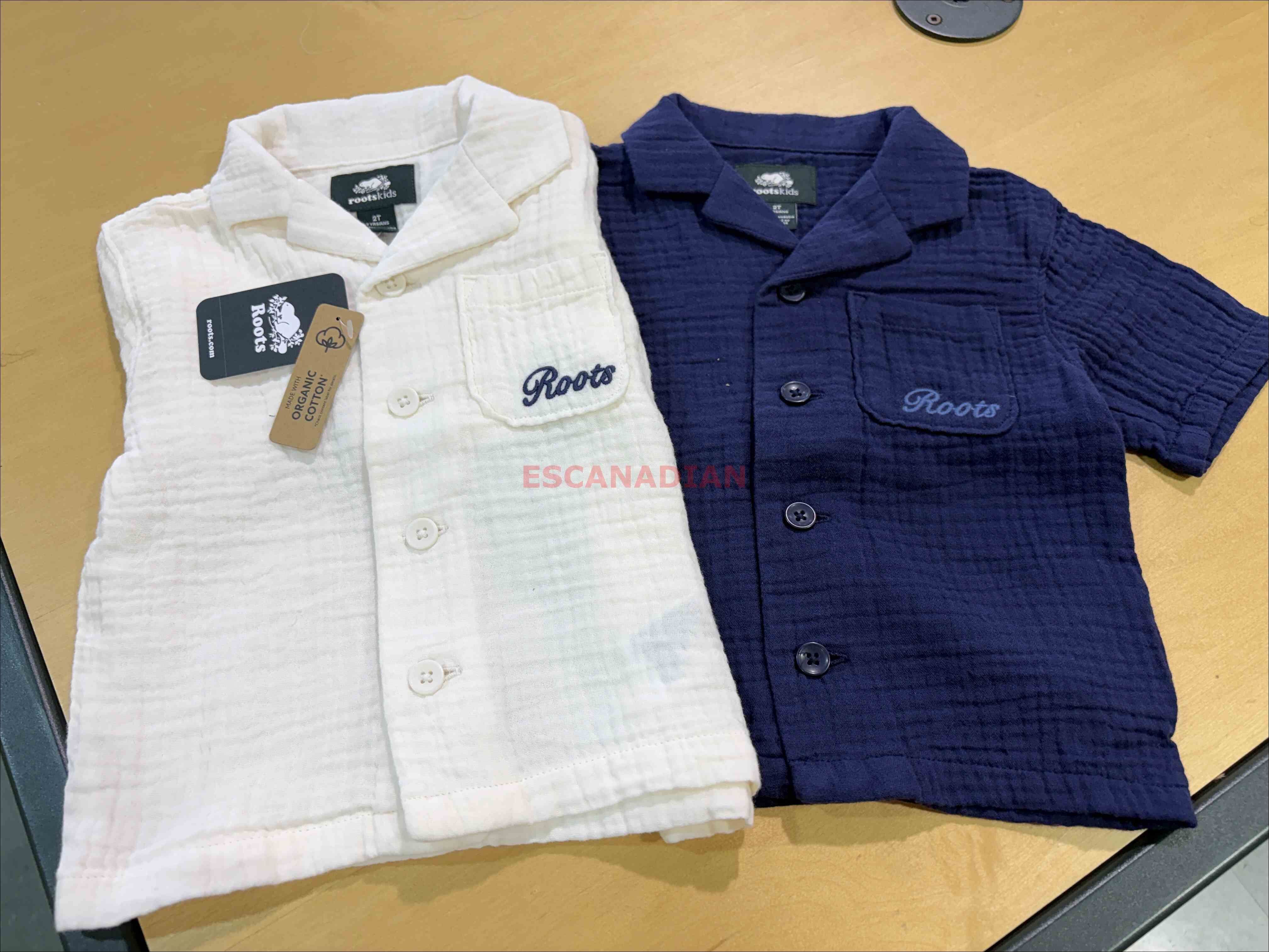 ROOTS 小男童/Baby 刺繡字樣 細緻棉麻材質 短袖 襯衫 (2色)