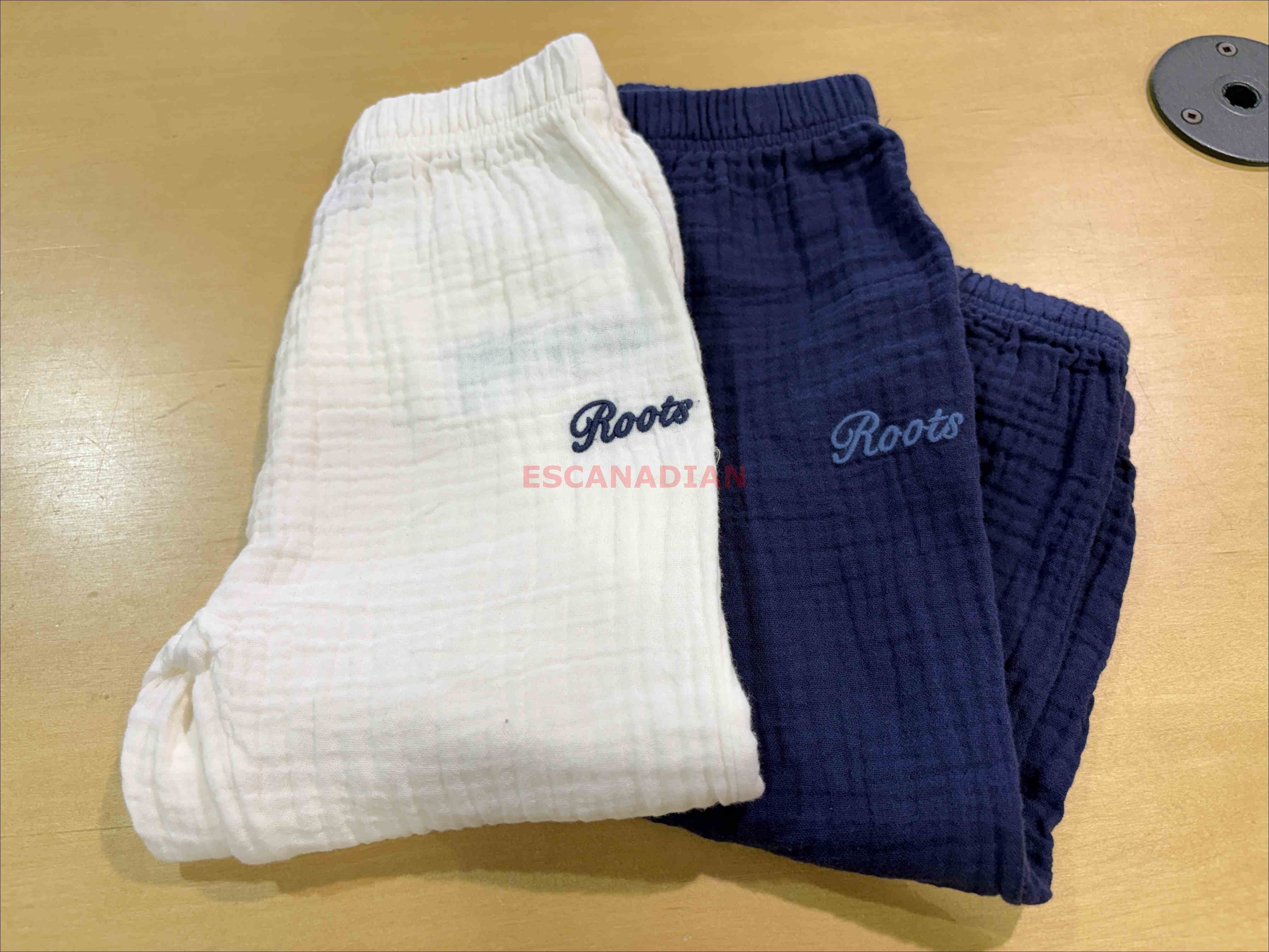 ROOTS 小男童/Baby 刺繡字樣 細緻棉麻材質 縮口褲 (2色)