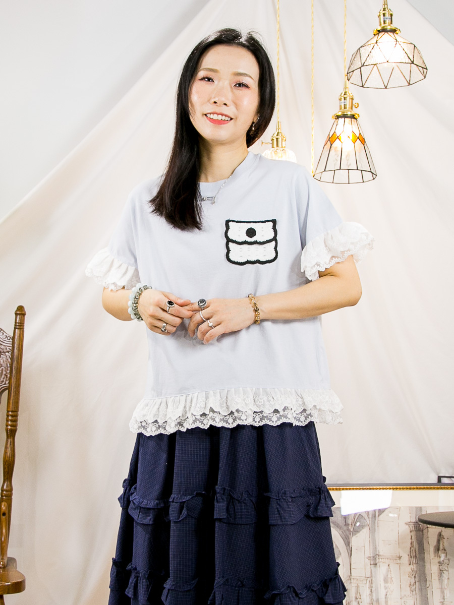 胸位 LACE袋仔．袖口 下擺LACE刺繡麻棉料．COTTON料TOP