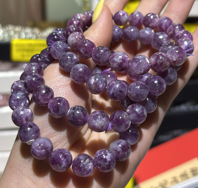 260409 - A23 10mm+葡萄紫祖母晶手串