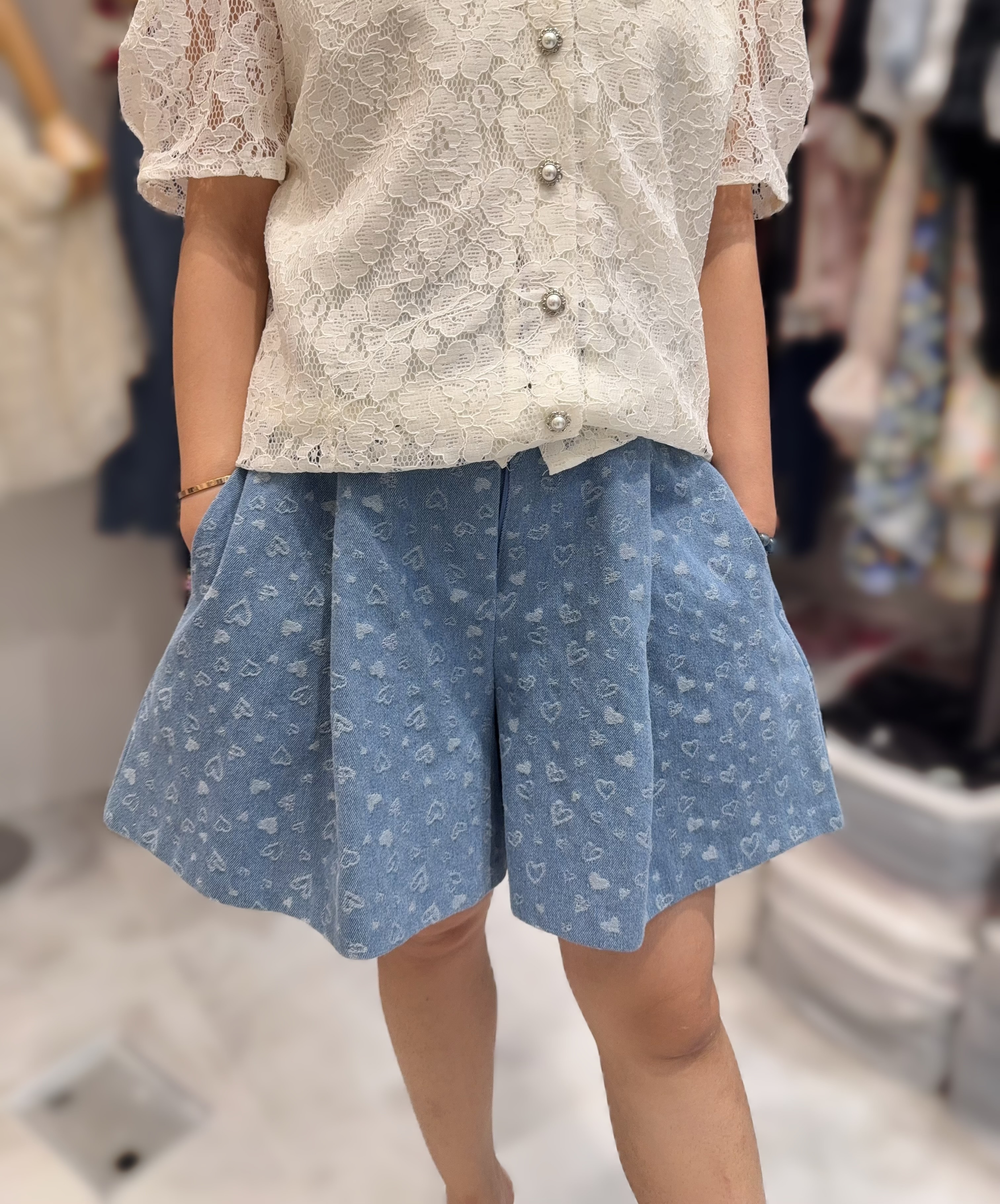 SC29   心心牛仔褲 腰26-34 HIP44 長16.5 $479 (一口價)