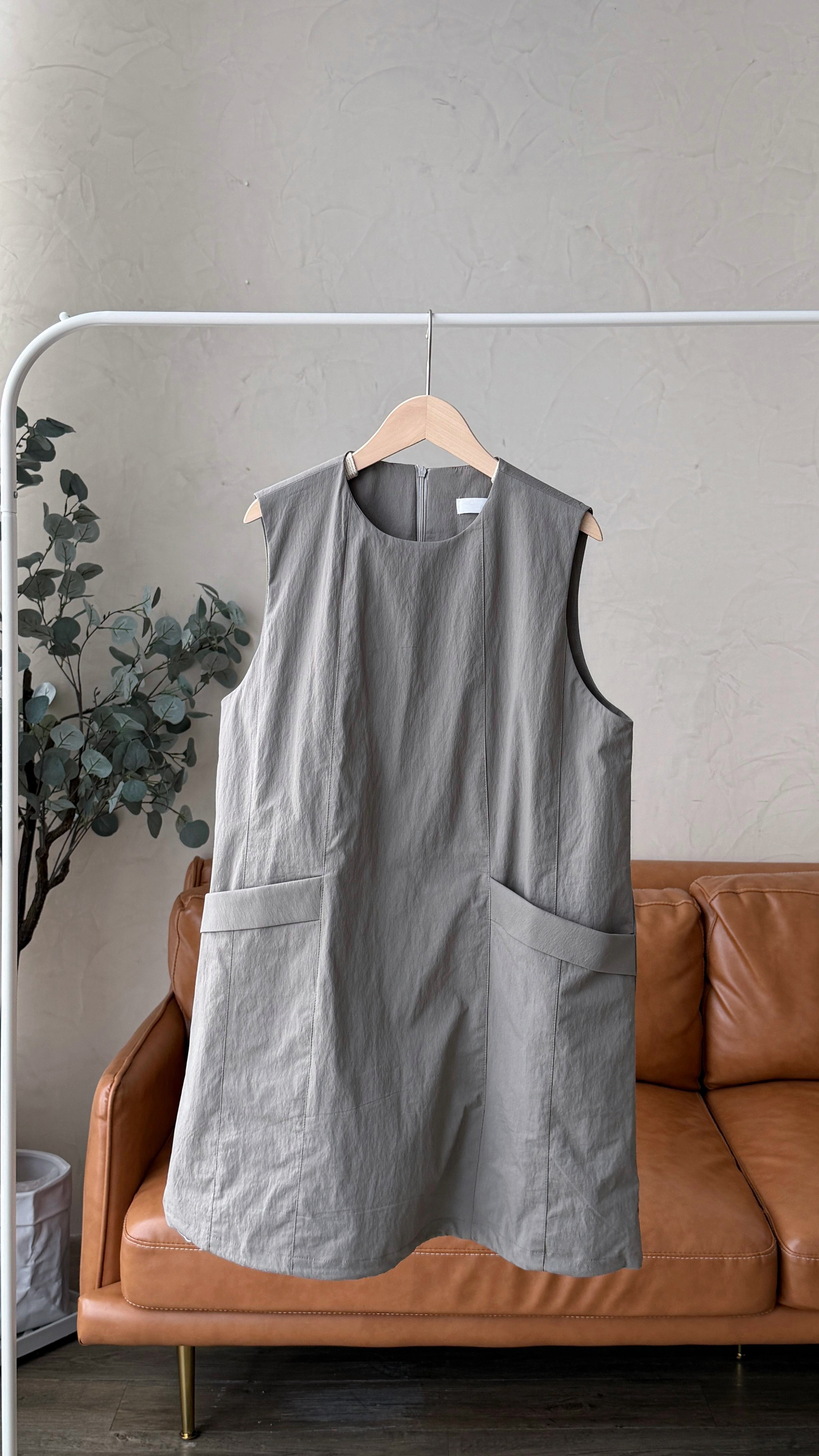 KR533 高質A-LINE圓領口袋背心OPS-2色