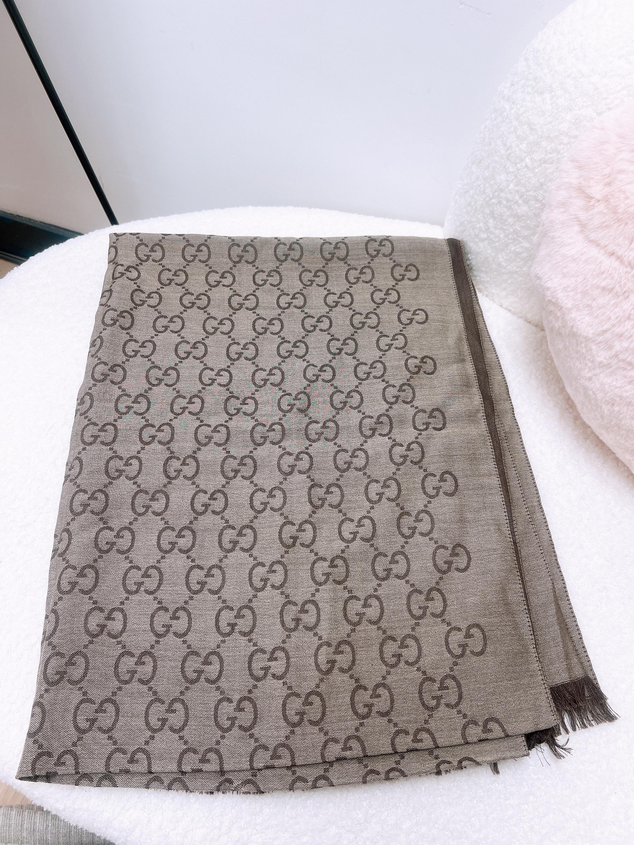 *Unused* Gucci scarf brown 200x70cm