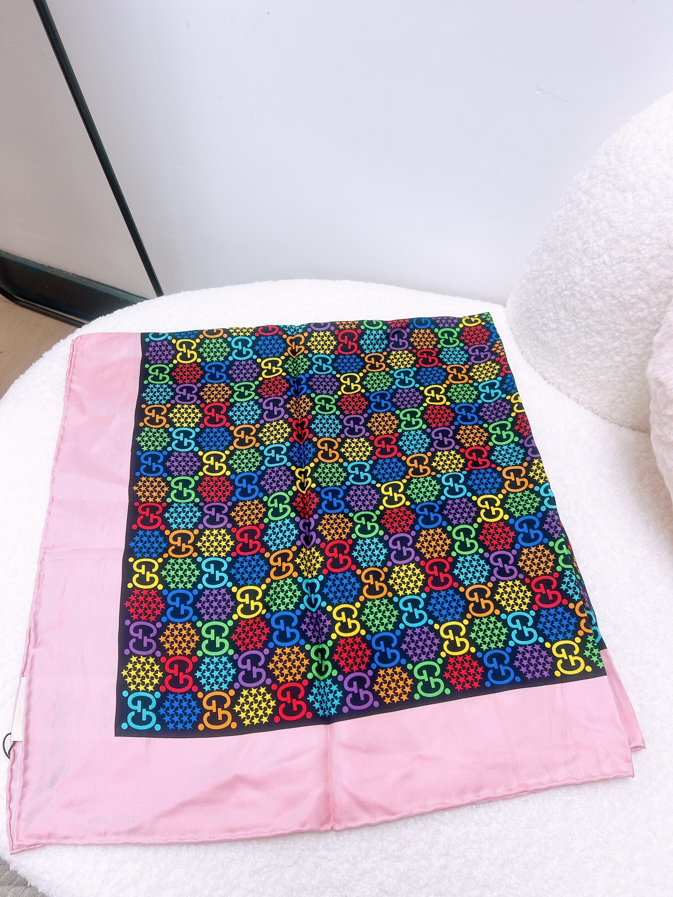 *Unused* Gucci scarf 90x90cm (multicolor)