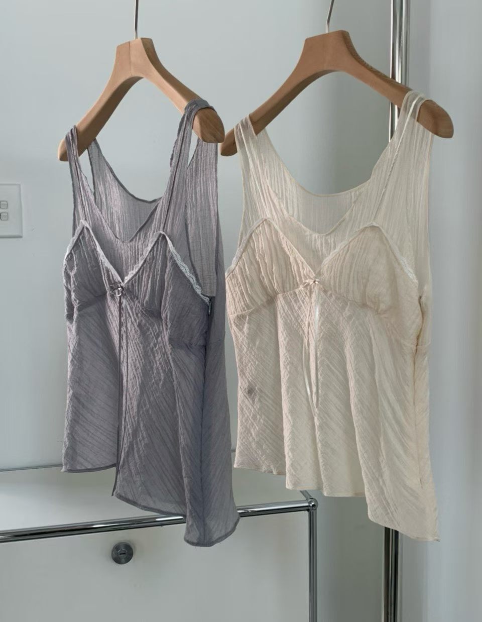 A02-透紗甜美兩件式背心(奶杏/霧藍灰)