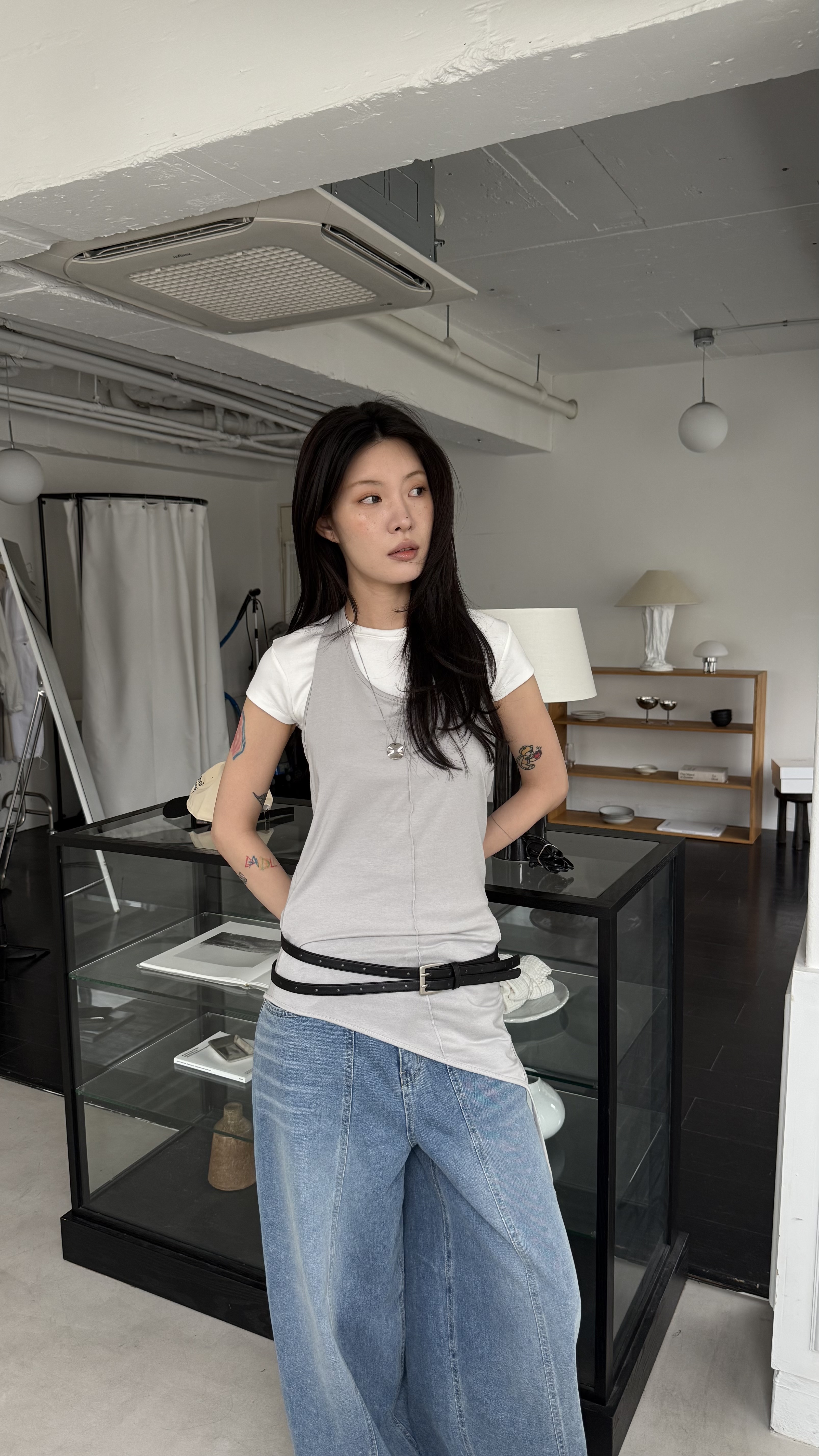 疊搭推薦！繞脖造型背心(黑/白/灰)