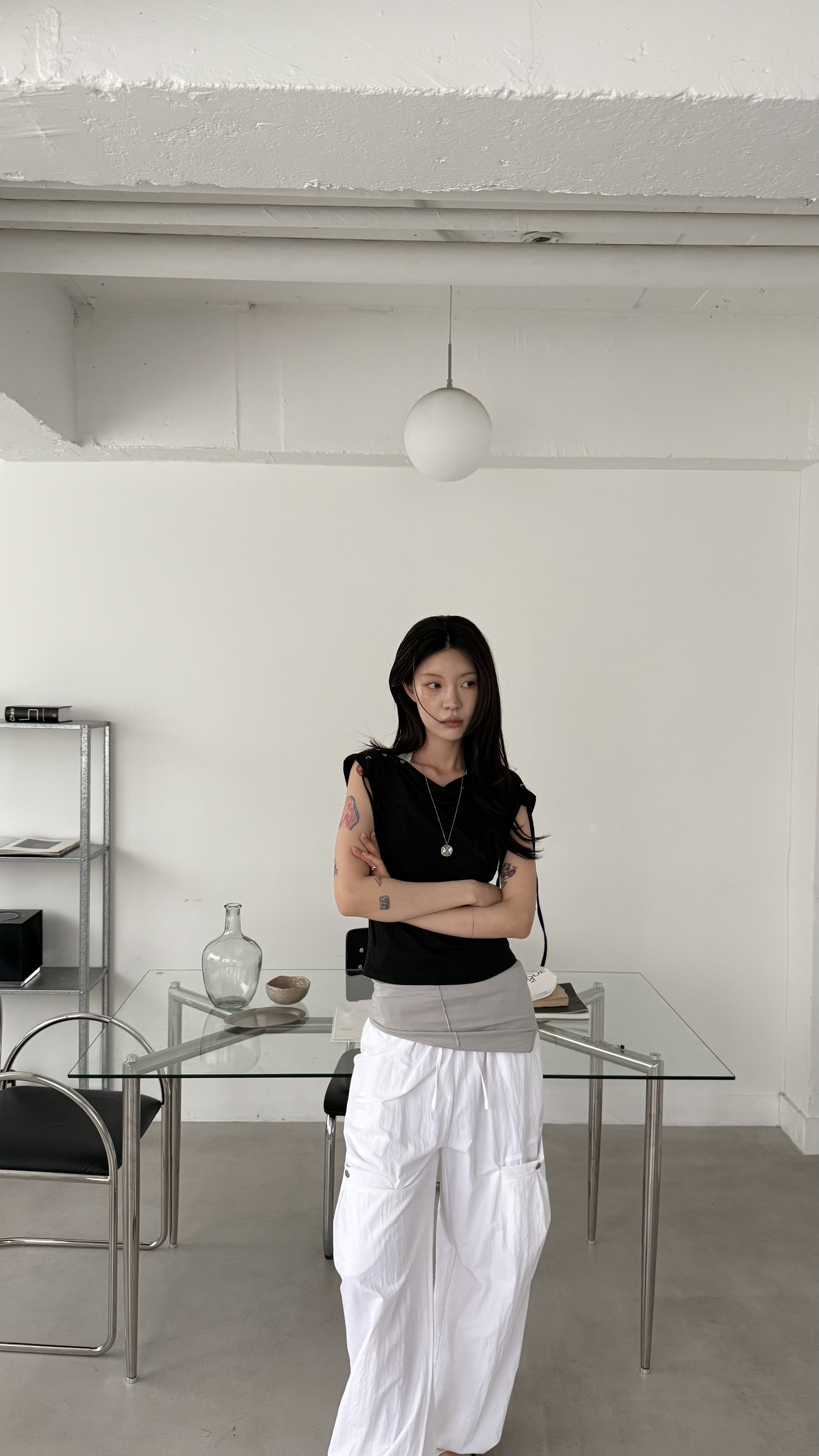 疊搭推薦！繞脖造型背心(黑/白/灰)