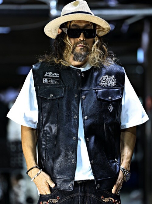 奇卡諾刺繡皮革背心