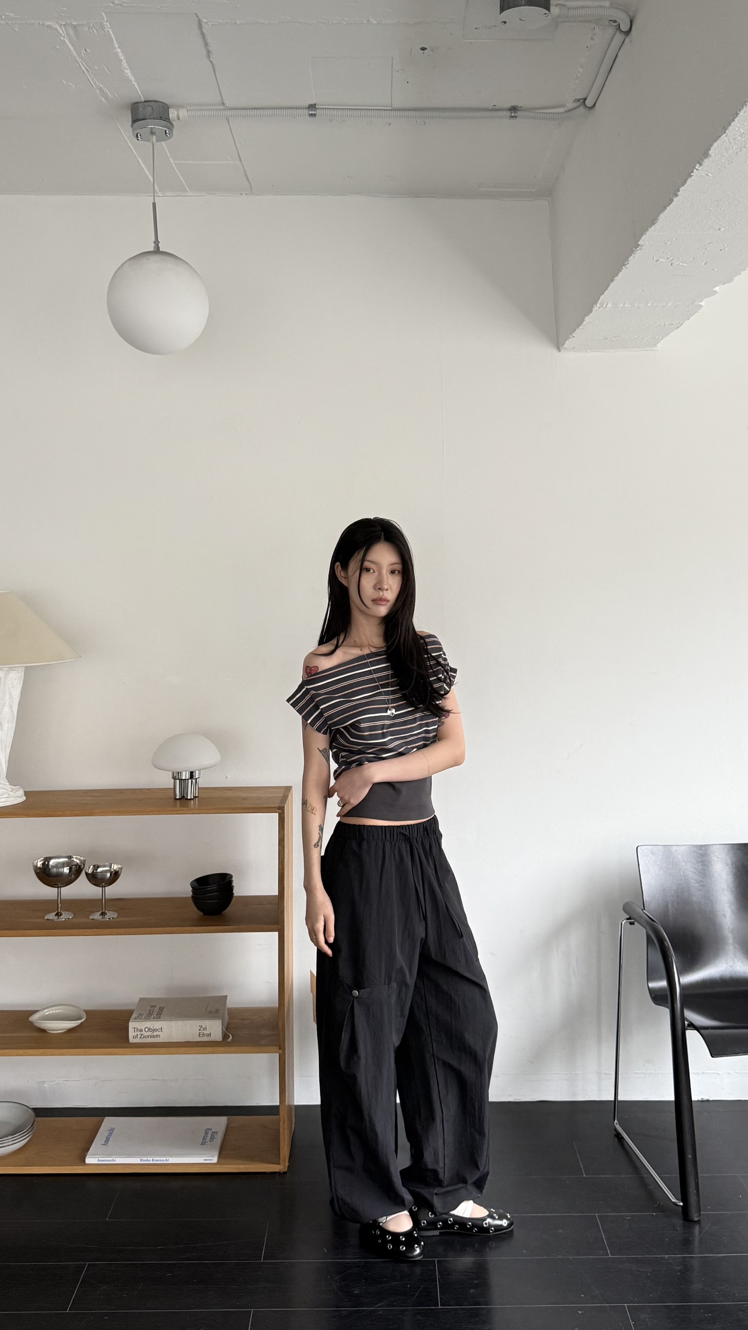 腰瘦條紋斜肩上衣(灰/深藍)