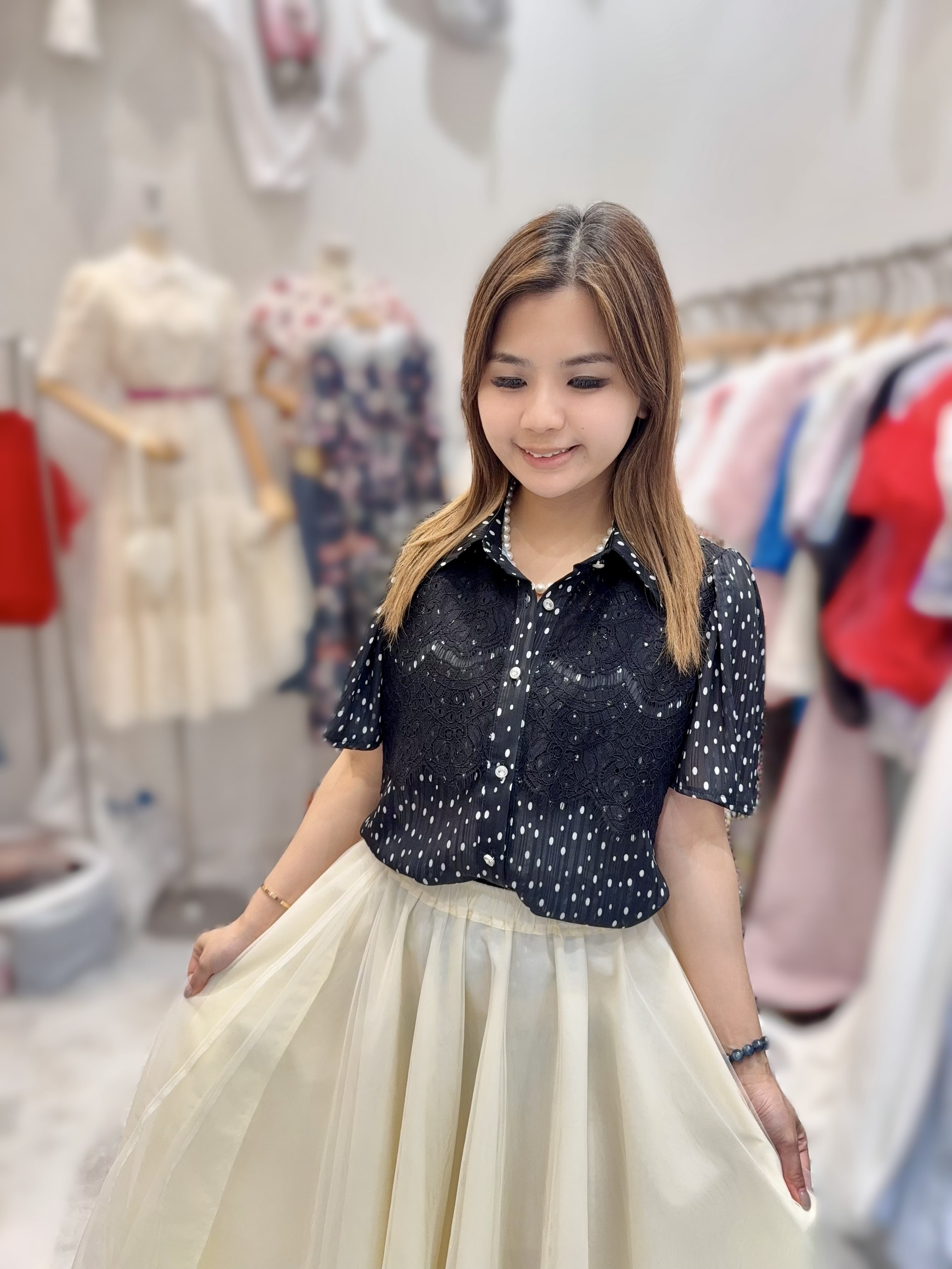 SC25  波點LACE  胸42 長21.5 $539 (一口價)