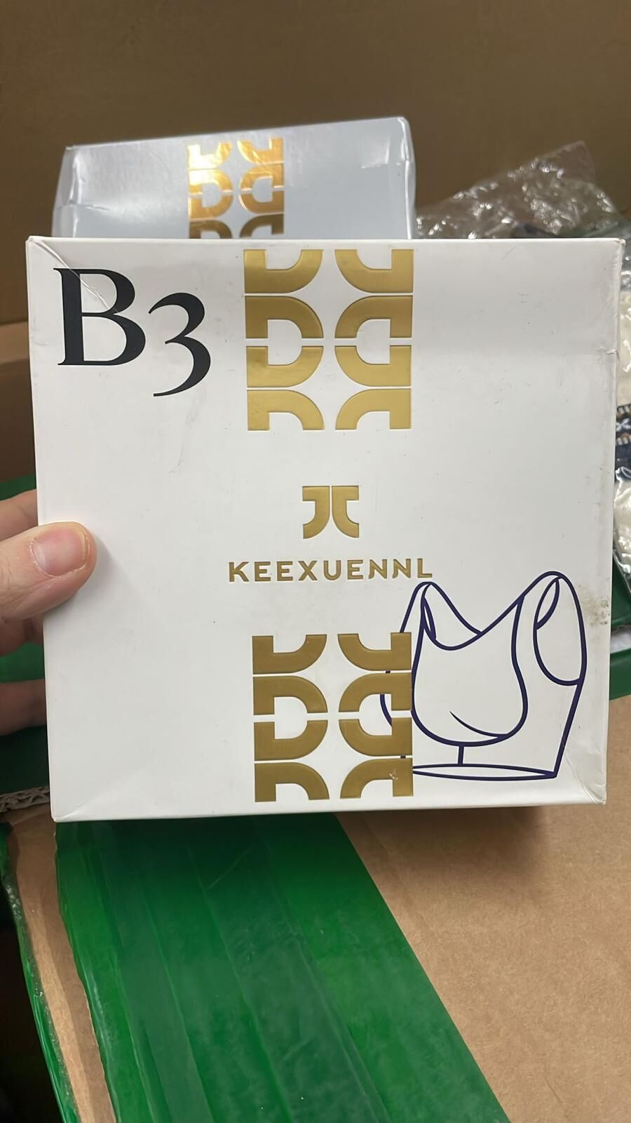 現貨 Keexuennl B3無痕矯正文胸（黑色XL)（#919大D)