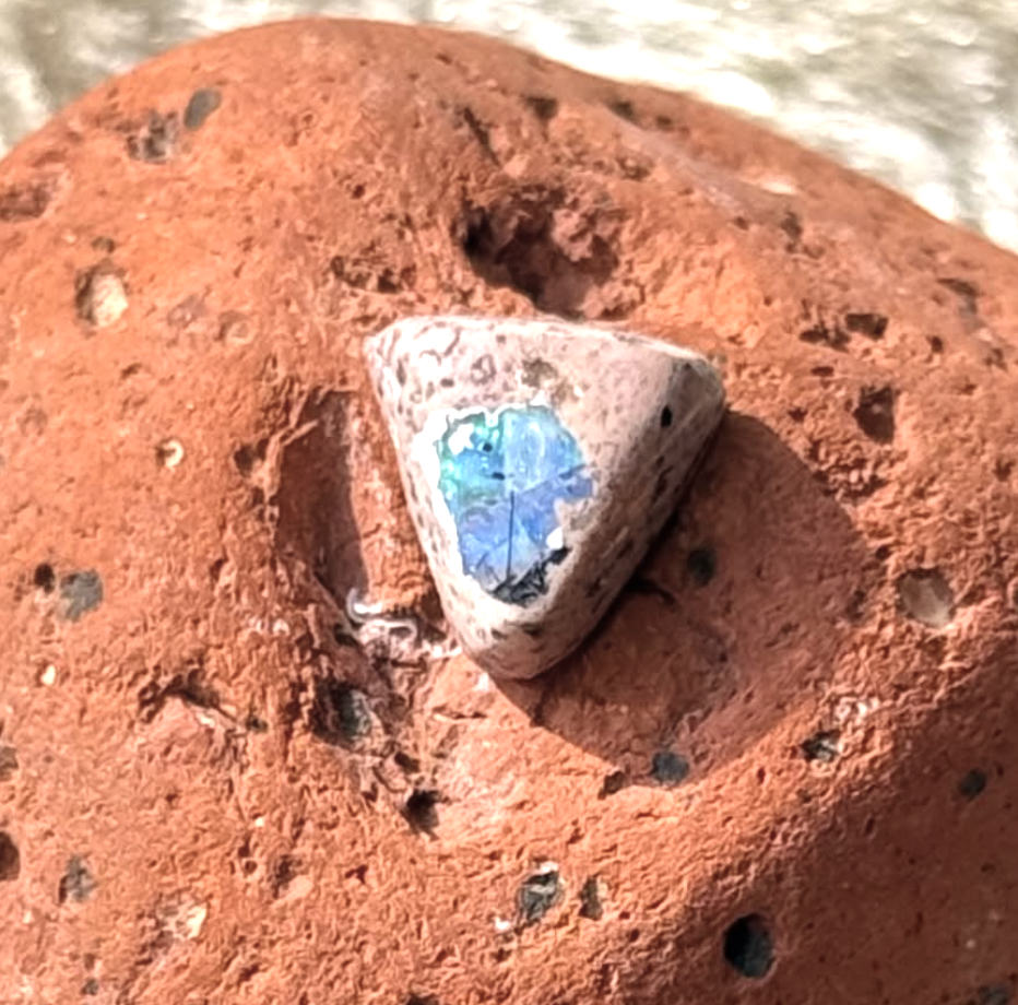 [原石] 墨西哥火蛋白石