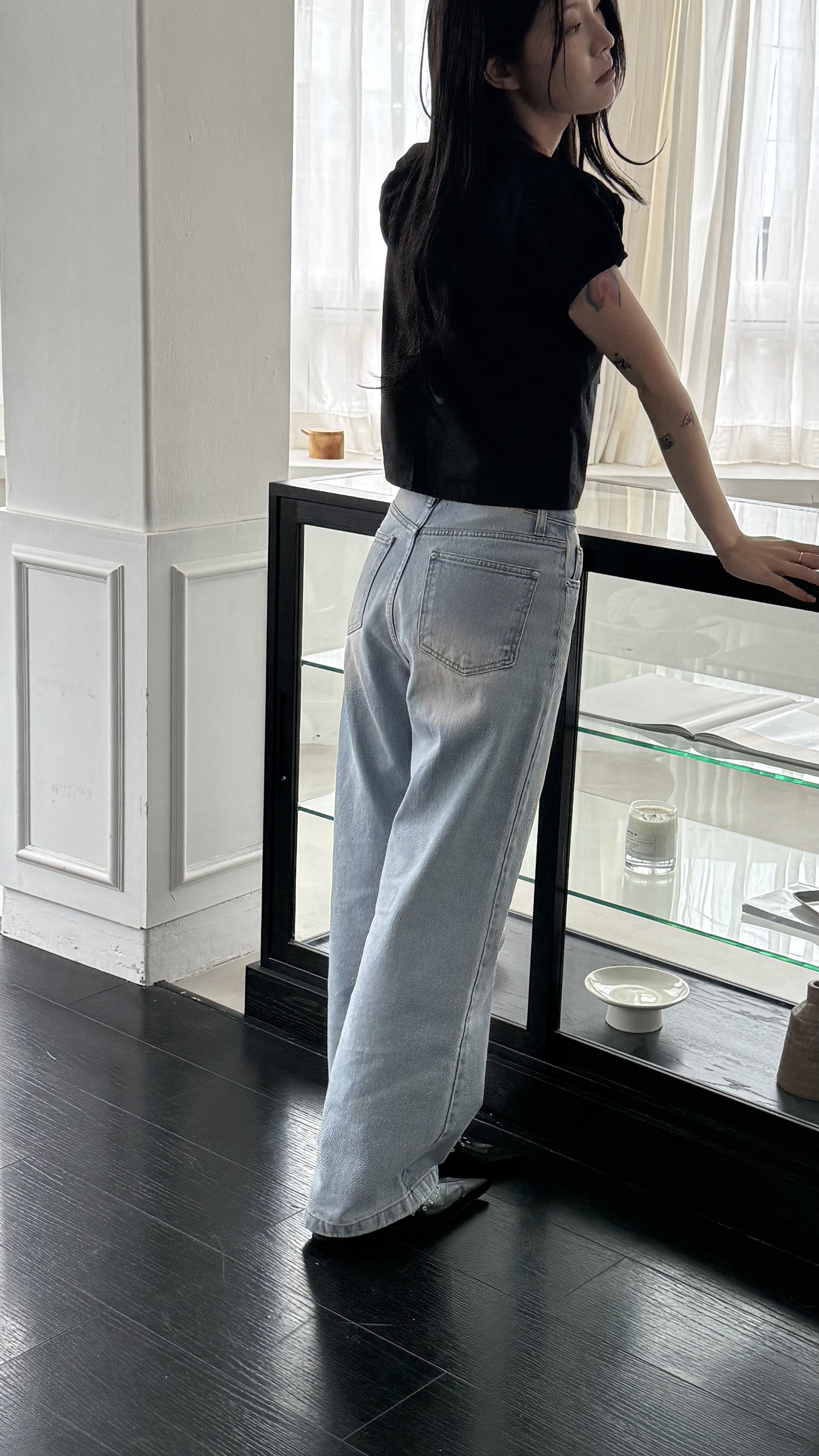 櫻花粉刷直筒牛仔褲