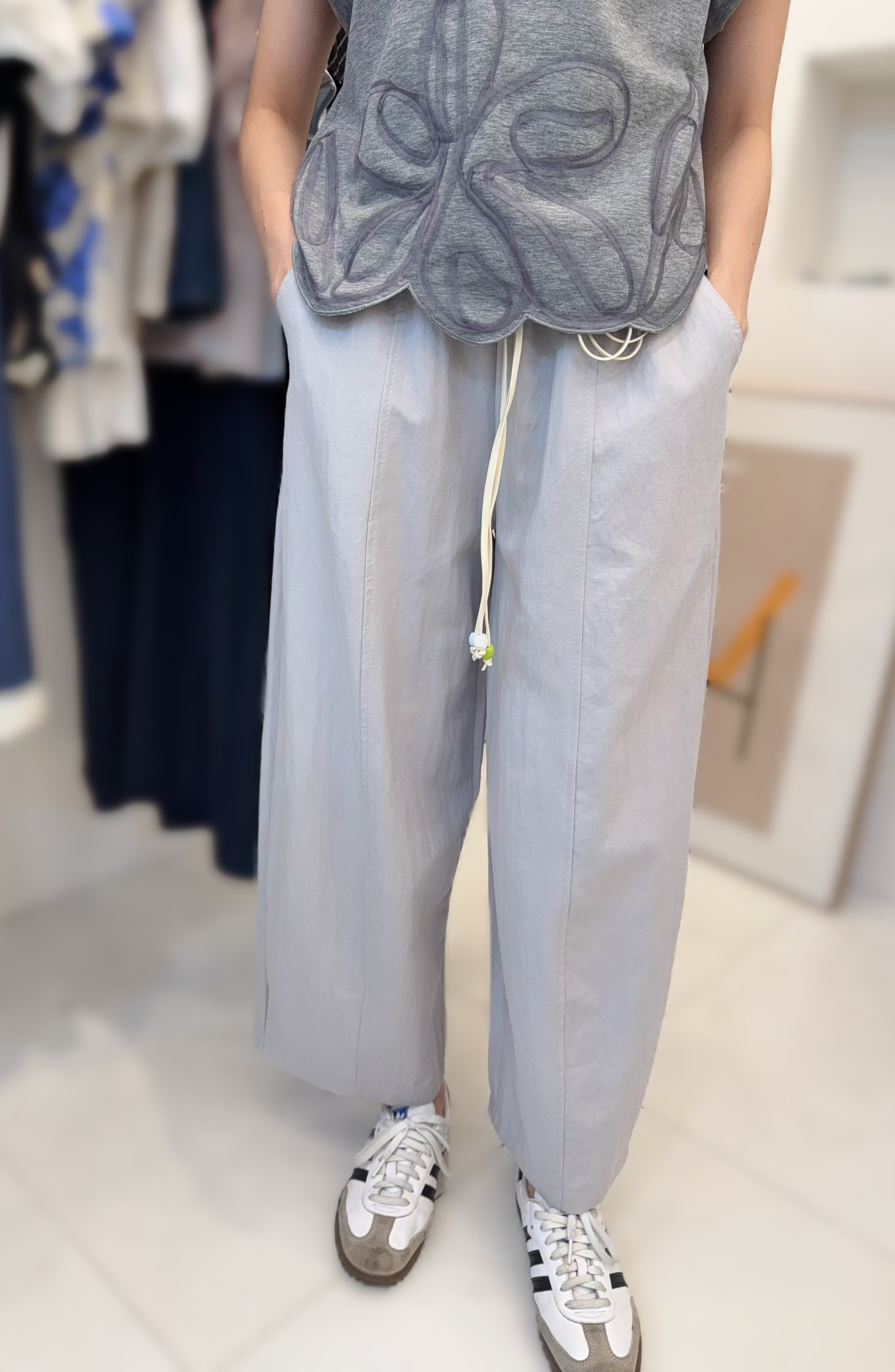 BM14   橡根褲 腰23-36 HIP 48 長37.5 $419 (一口價)