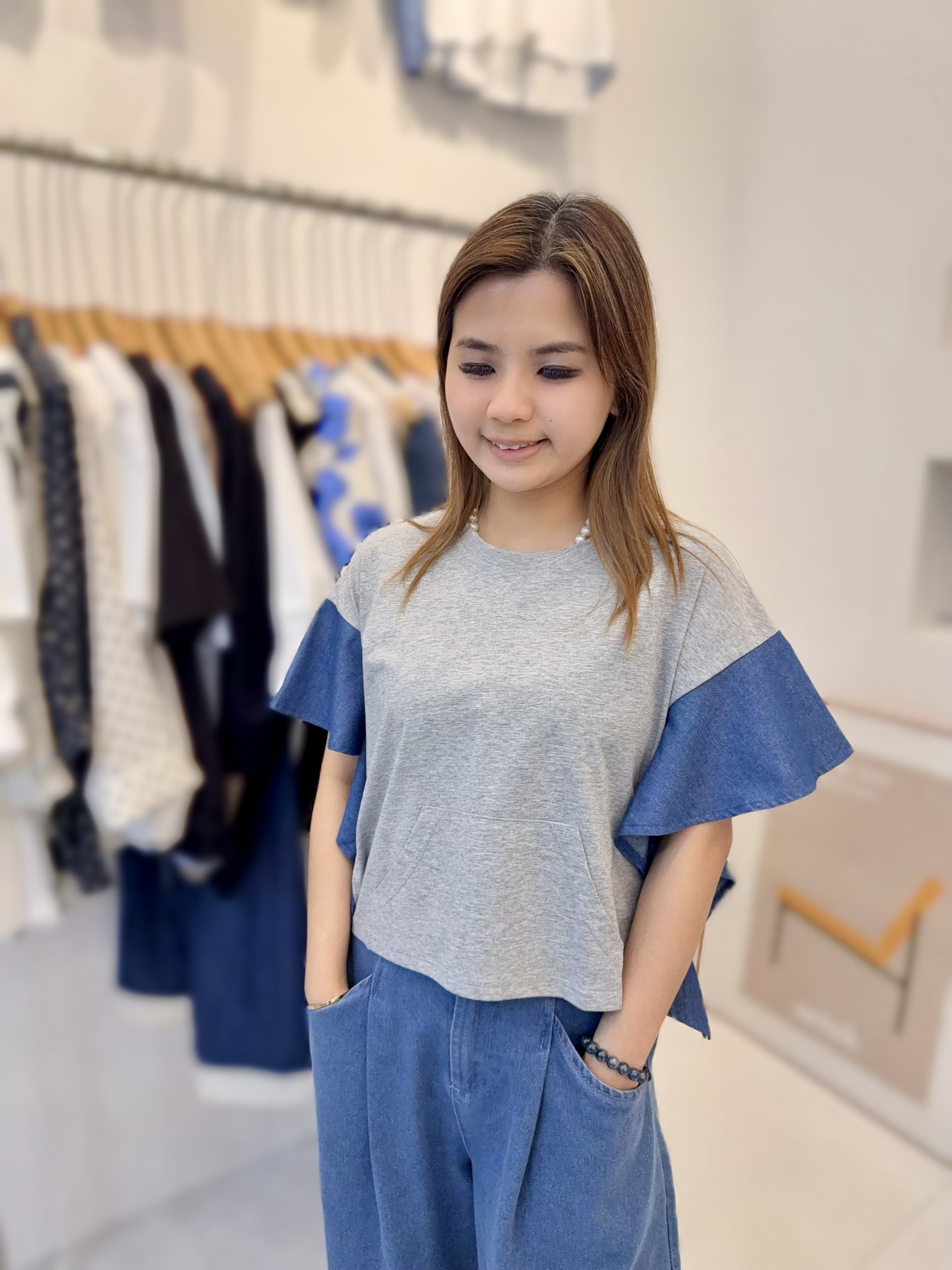 BM04 胸42 長18 $389 (一口價)